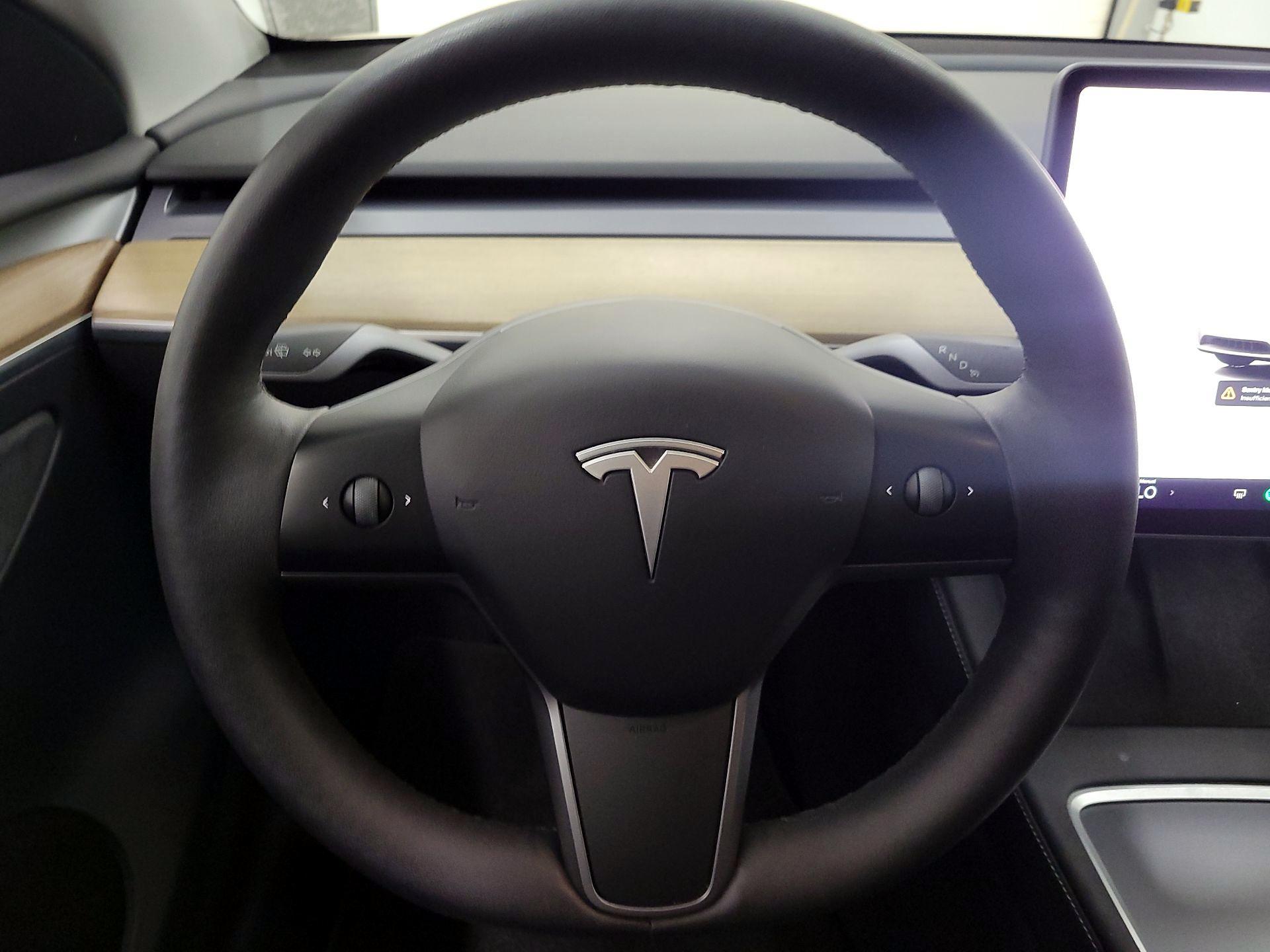 Thumbnail: 2023 Tesla Model Y - 10