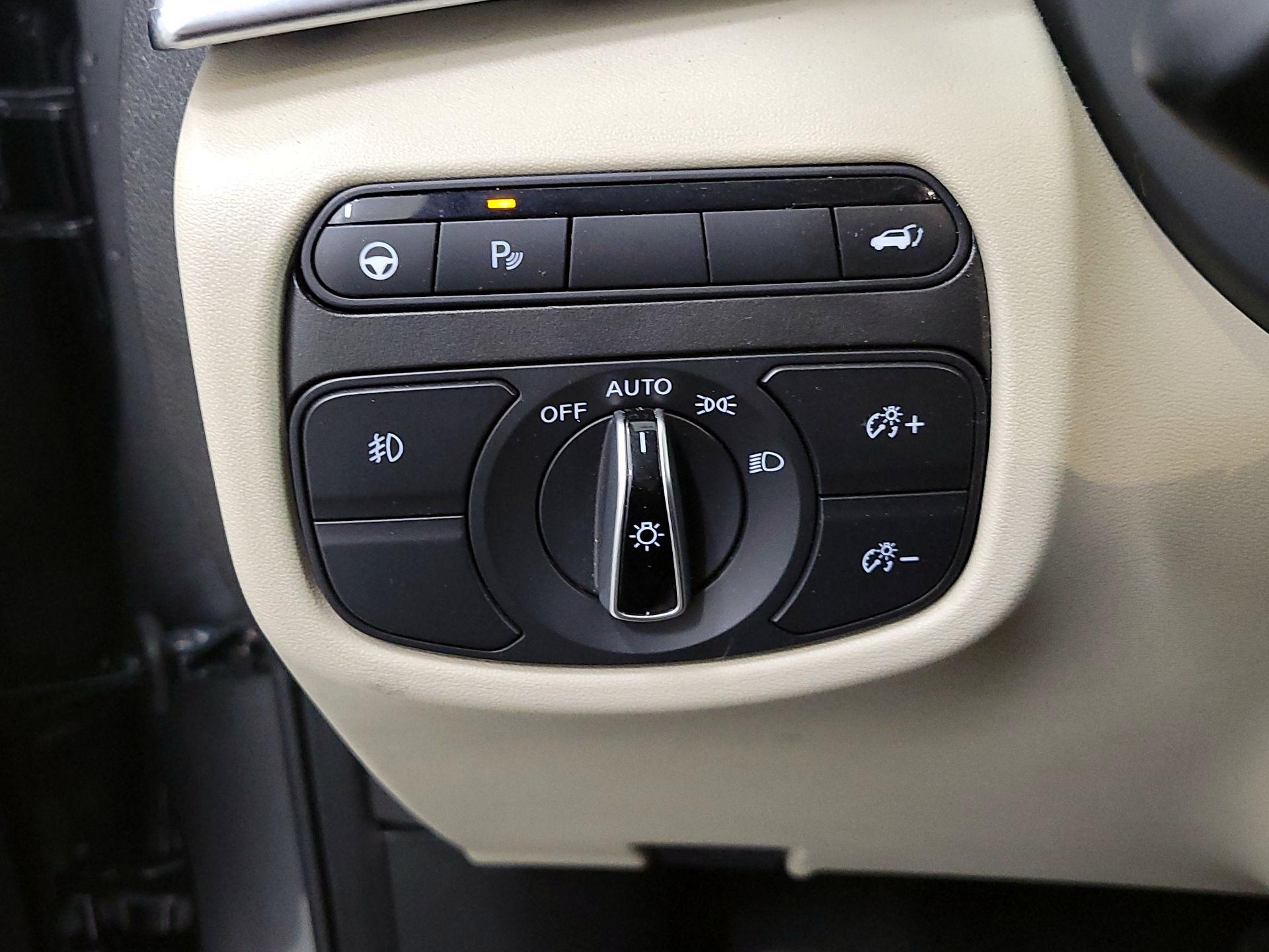 Thumbnail: 2021 INFINITI QX50 - 13