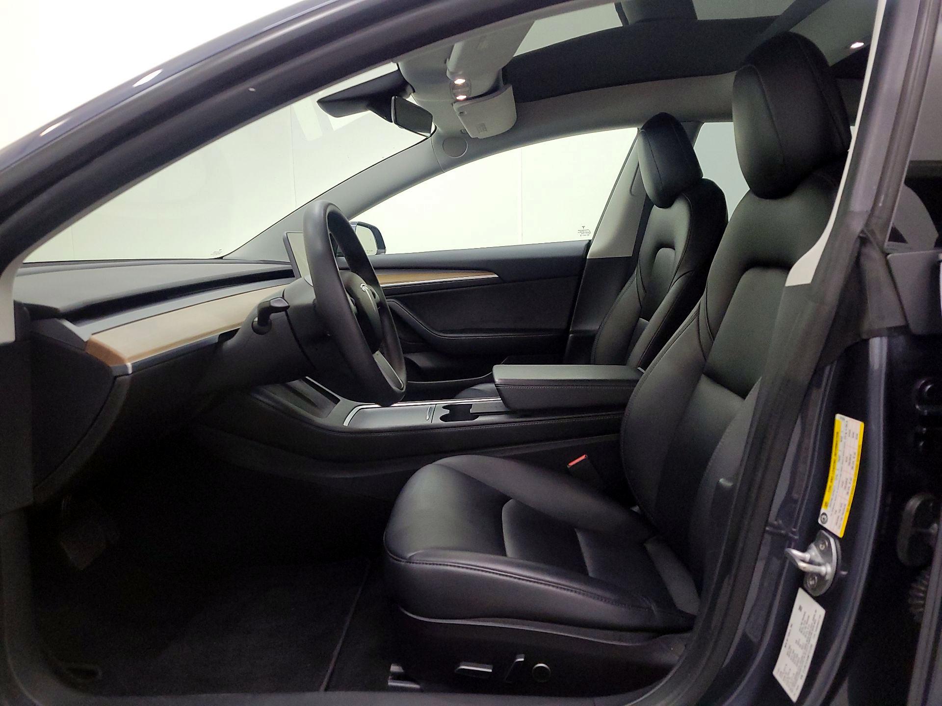Thumbnail: 2022 Tesla Model 3 - 11