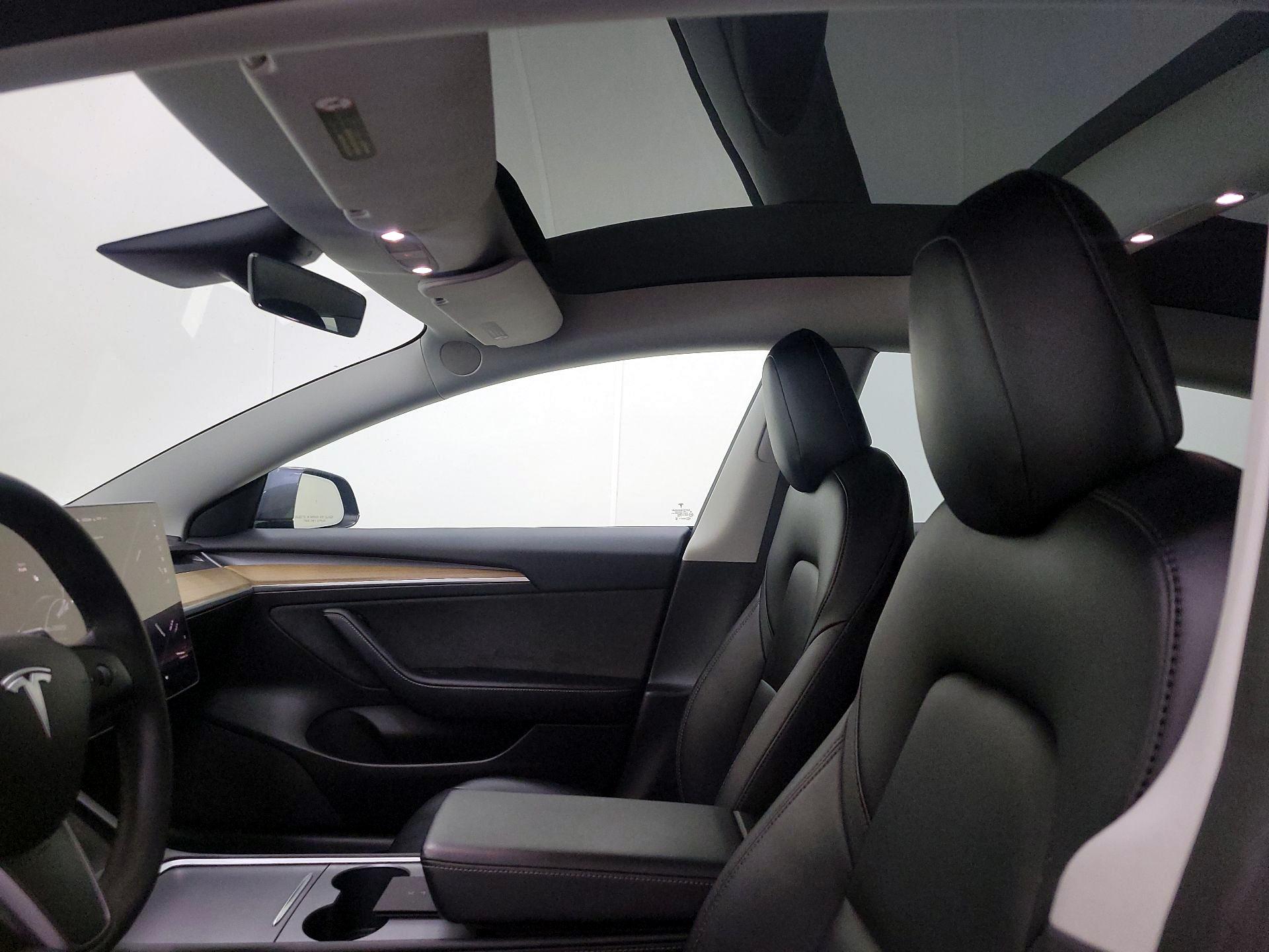 Thumbnail: 2022 Tesla Model 3 - 18