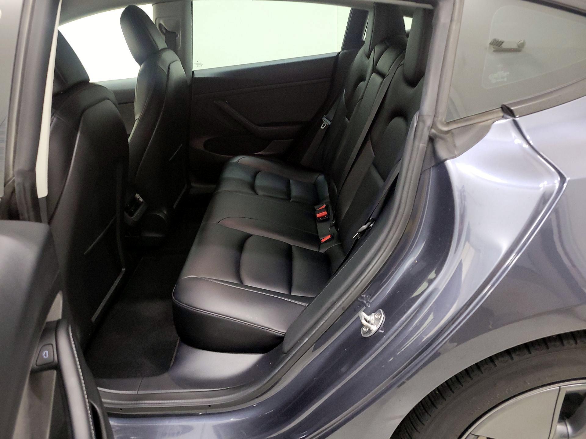 Thumbnail: 2022 Tesla Model 3 - 19