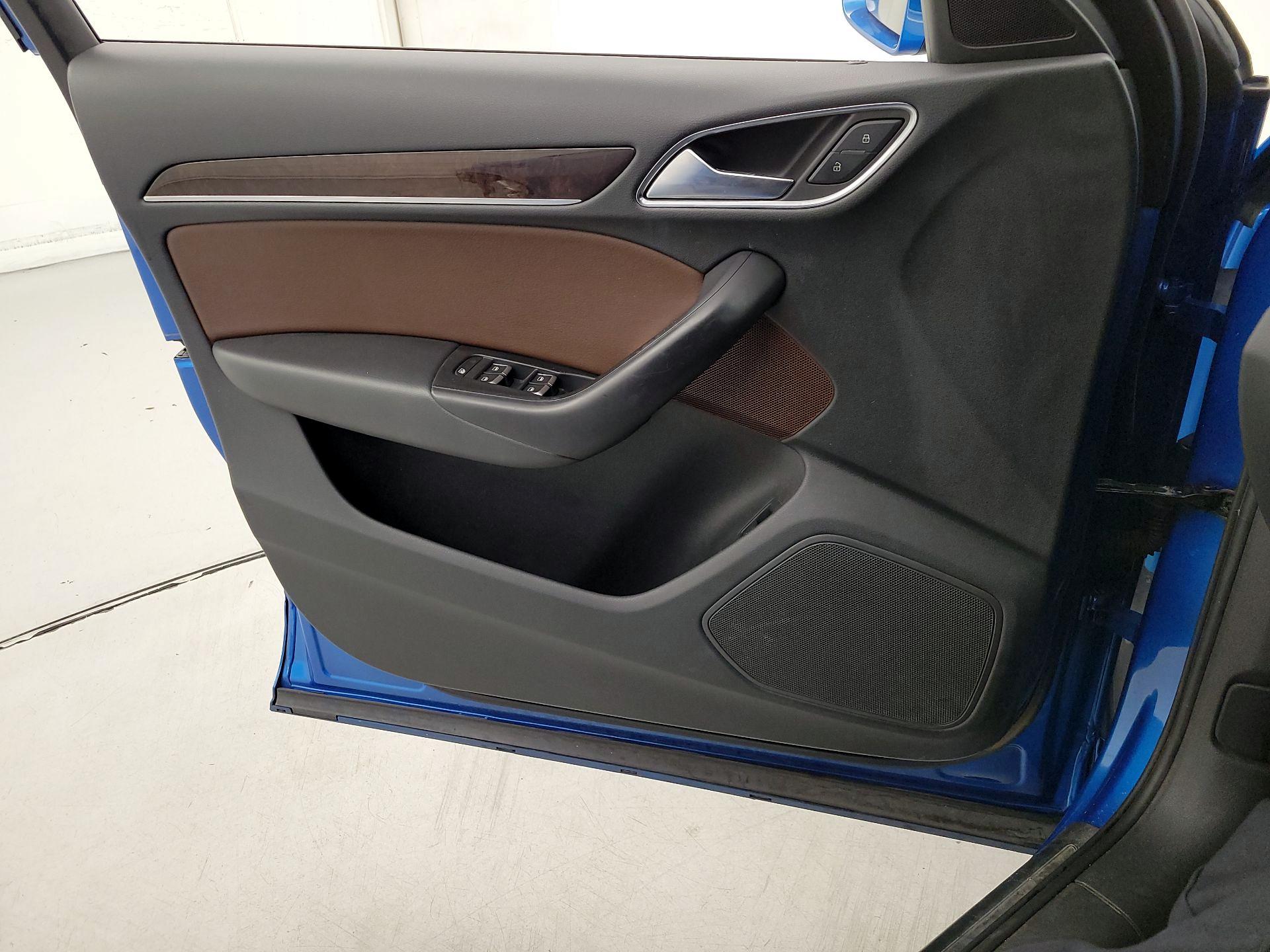 Thumbnail: 2016 Audi Q3 - 12