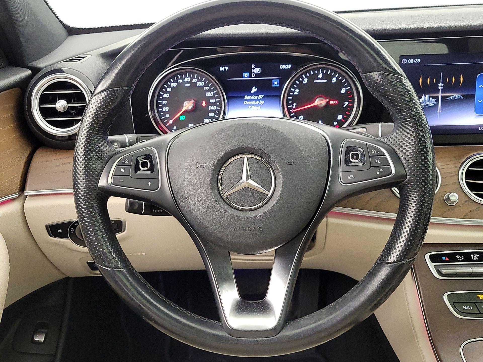 Thumbnail: 2018 Mercedes-Benz E-Class - 10