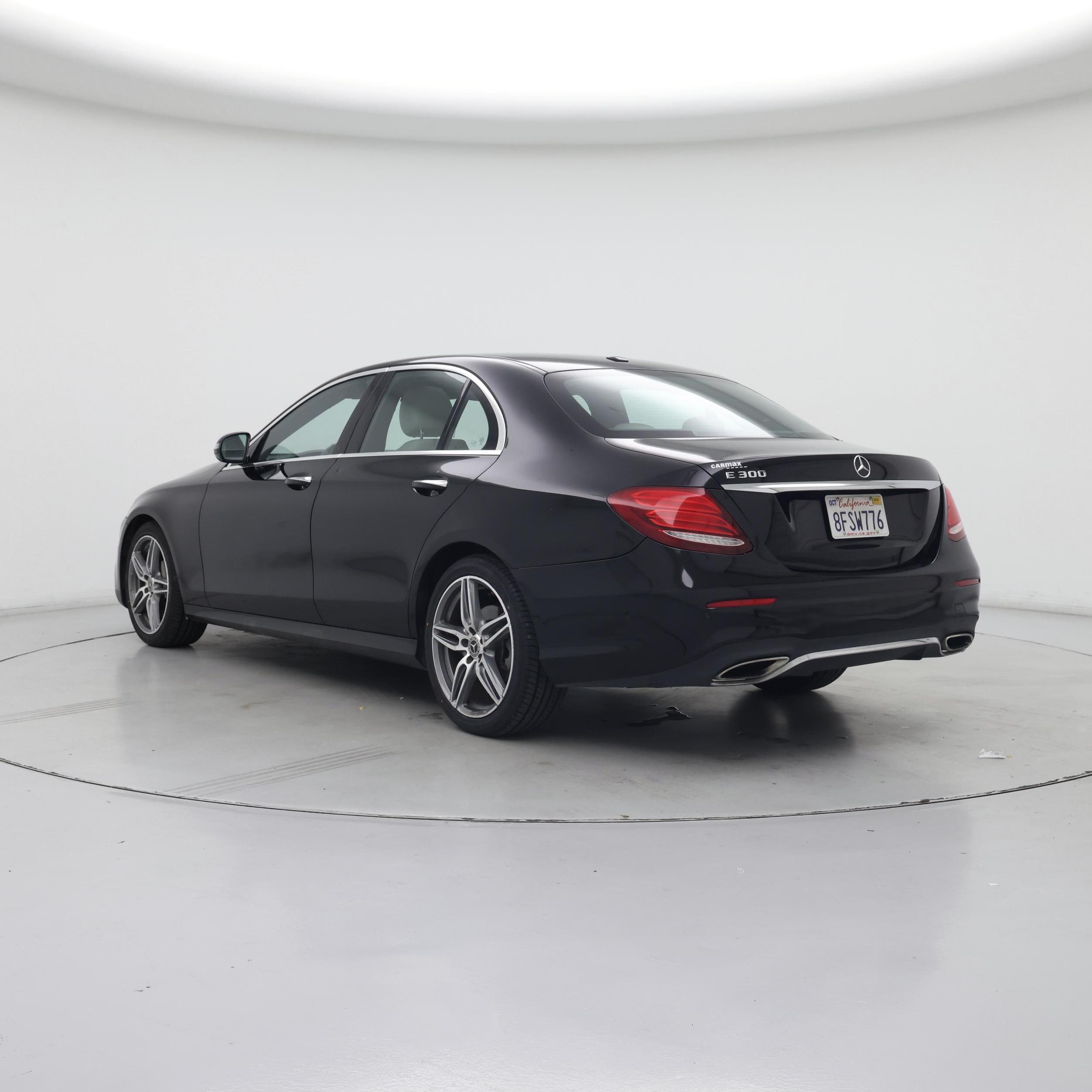 Thumbnail: 2018 Mercedes-Benz E-Class - 2