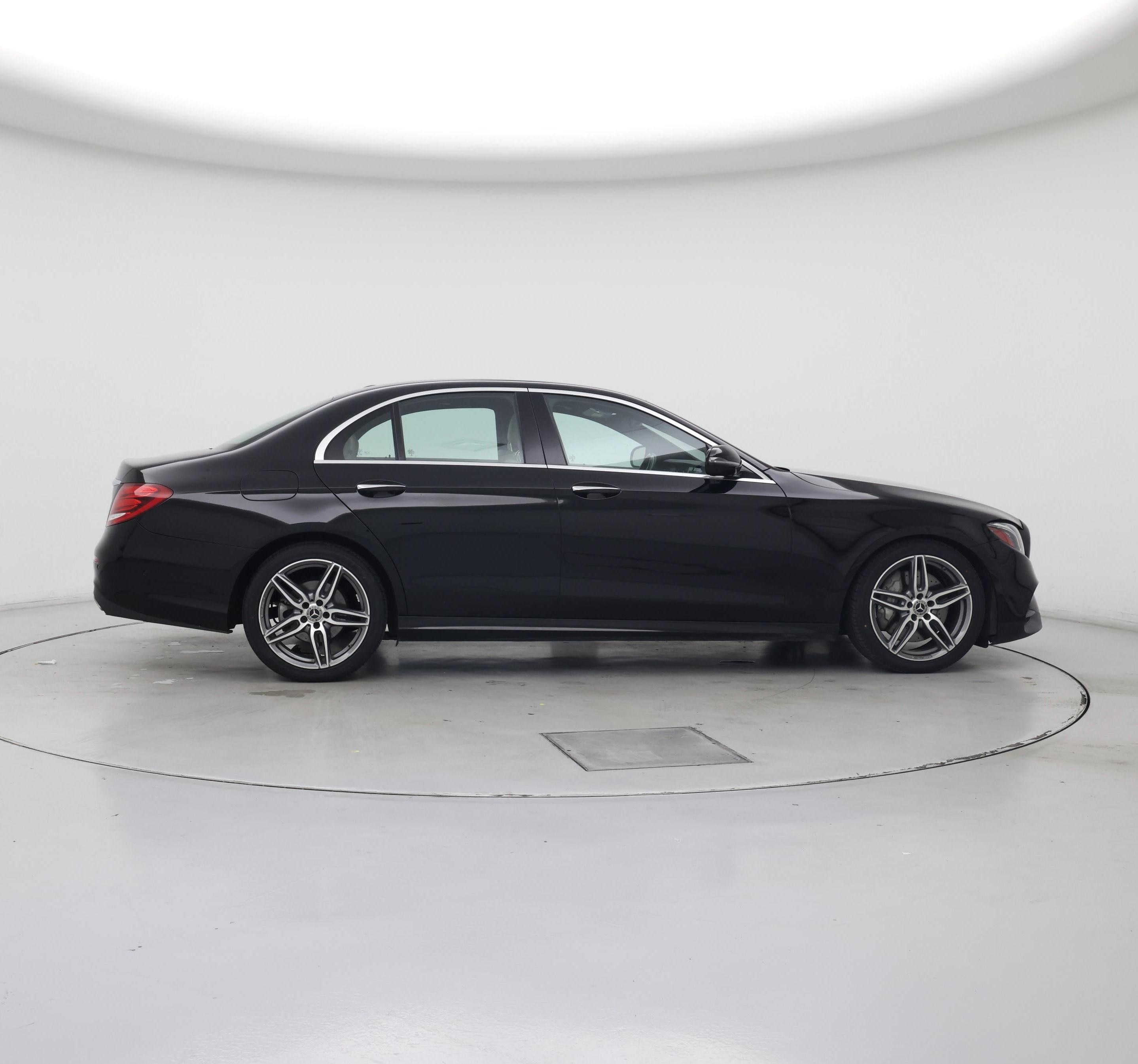 Thumbnail: 2018 Mercedes-Benz E-Class - 7