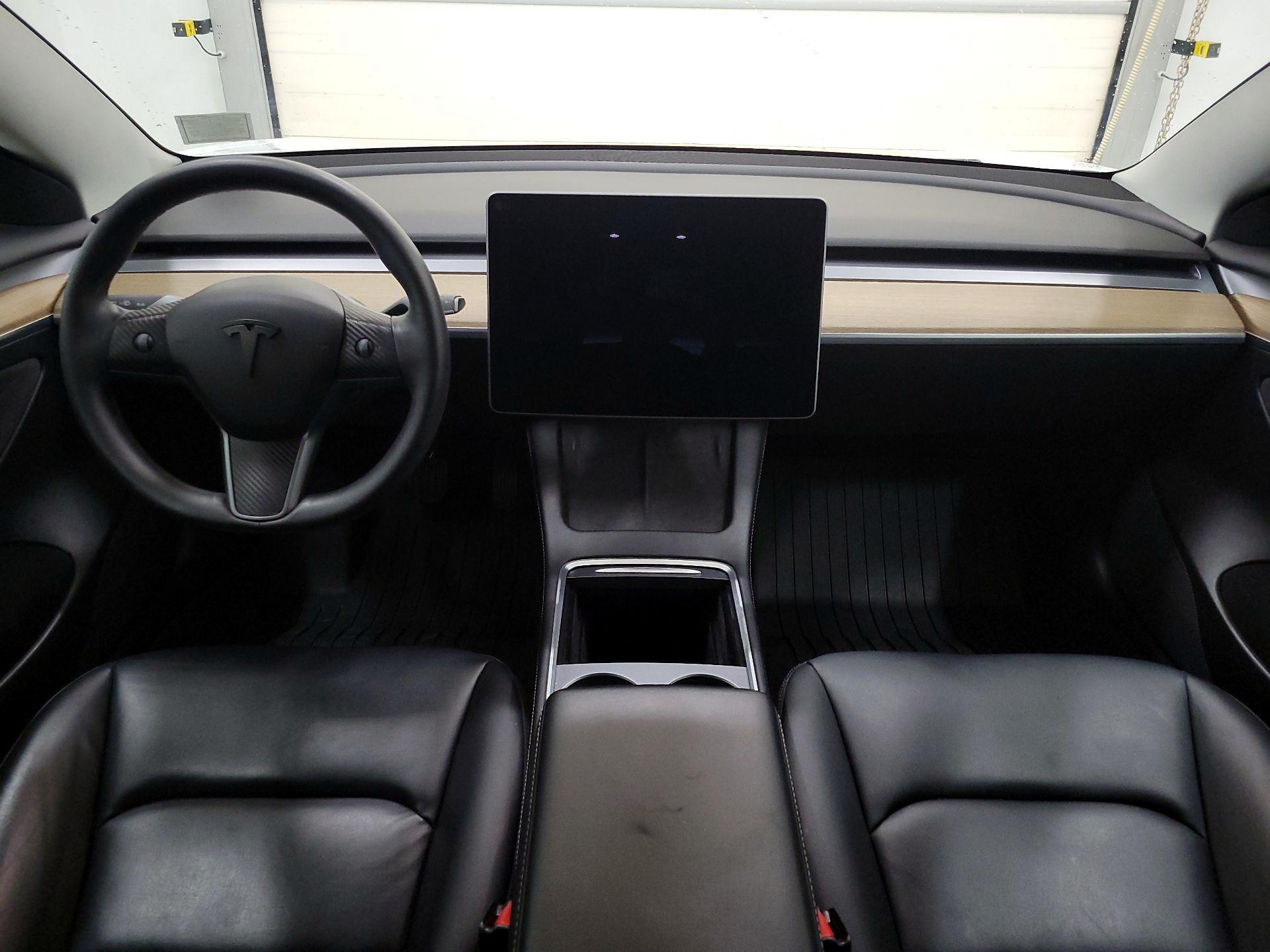 Thumbnail: 2021 Tesla Model 3 - 9