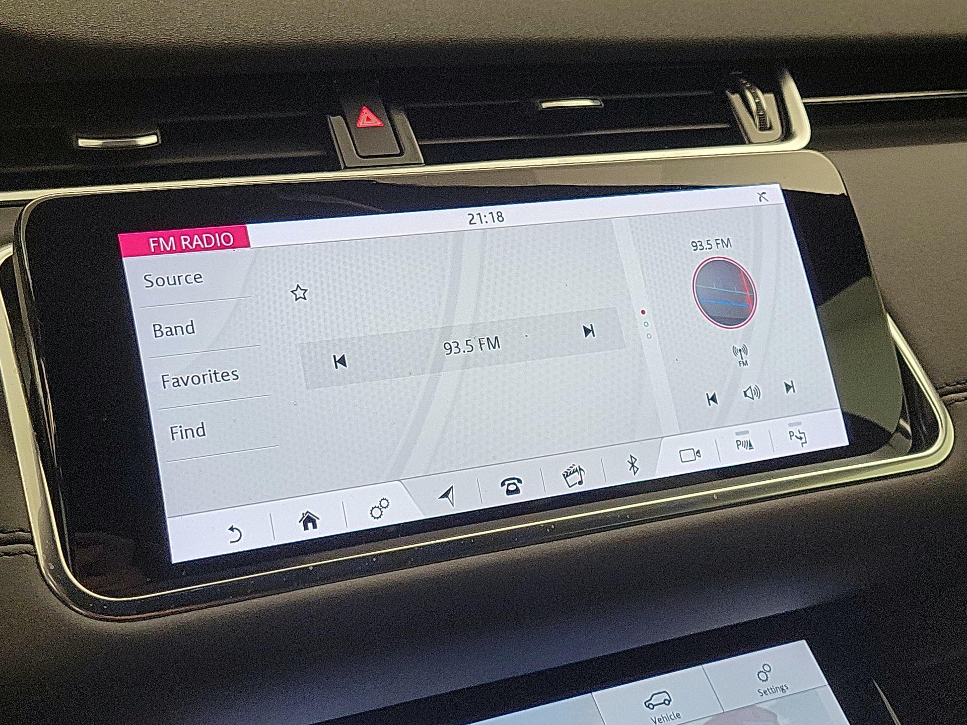 Thumbnail: 2020 Land Rover Range Rover Evoque - 15