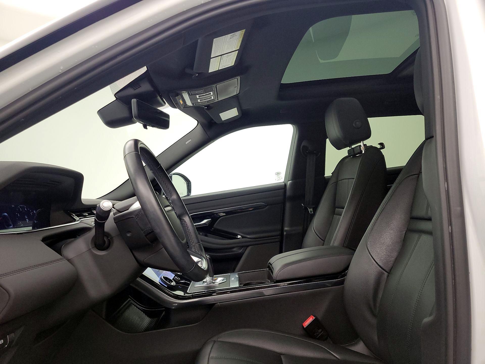 Thumbnail: 2020 Land Rover Range Rover Evoque - 19