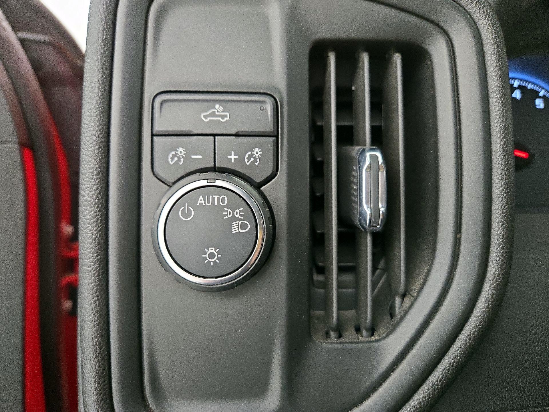 Thumbnail: 2022 Chevrolet Silverado 1500 - 13