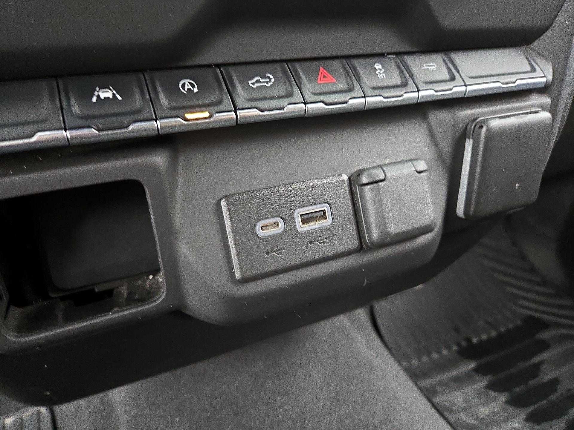 Thumbnail: 2022 Chevrolet Silverado 1500 - 18