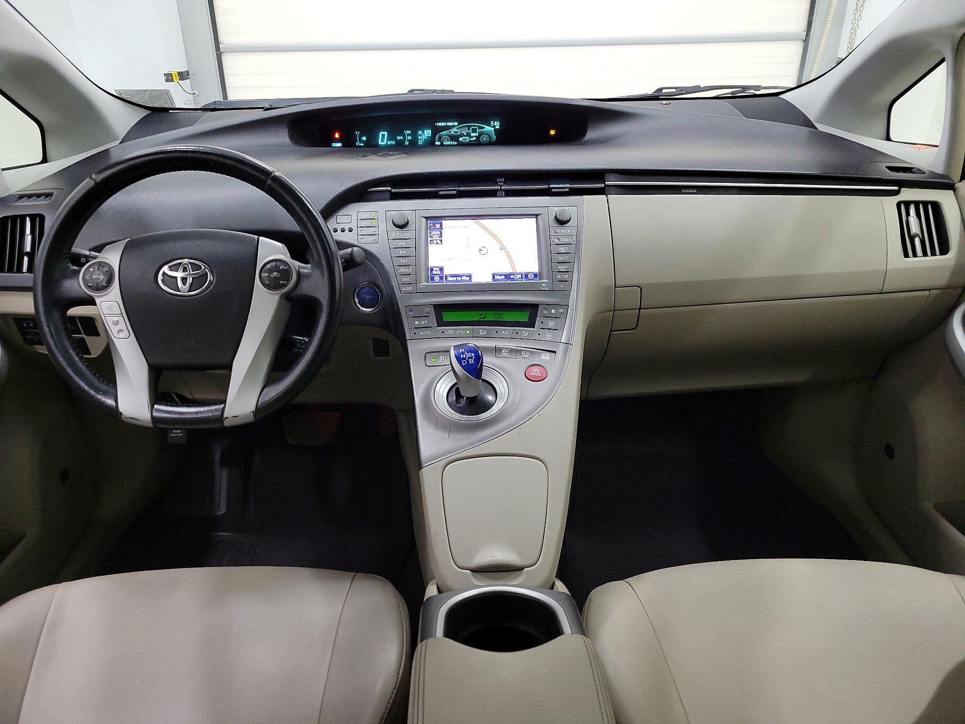 Thumbnail: 2014 Toyota Prius - 9