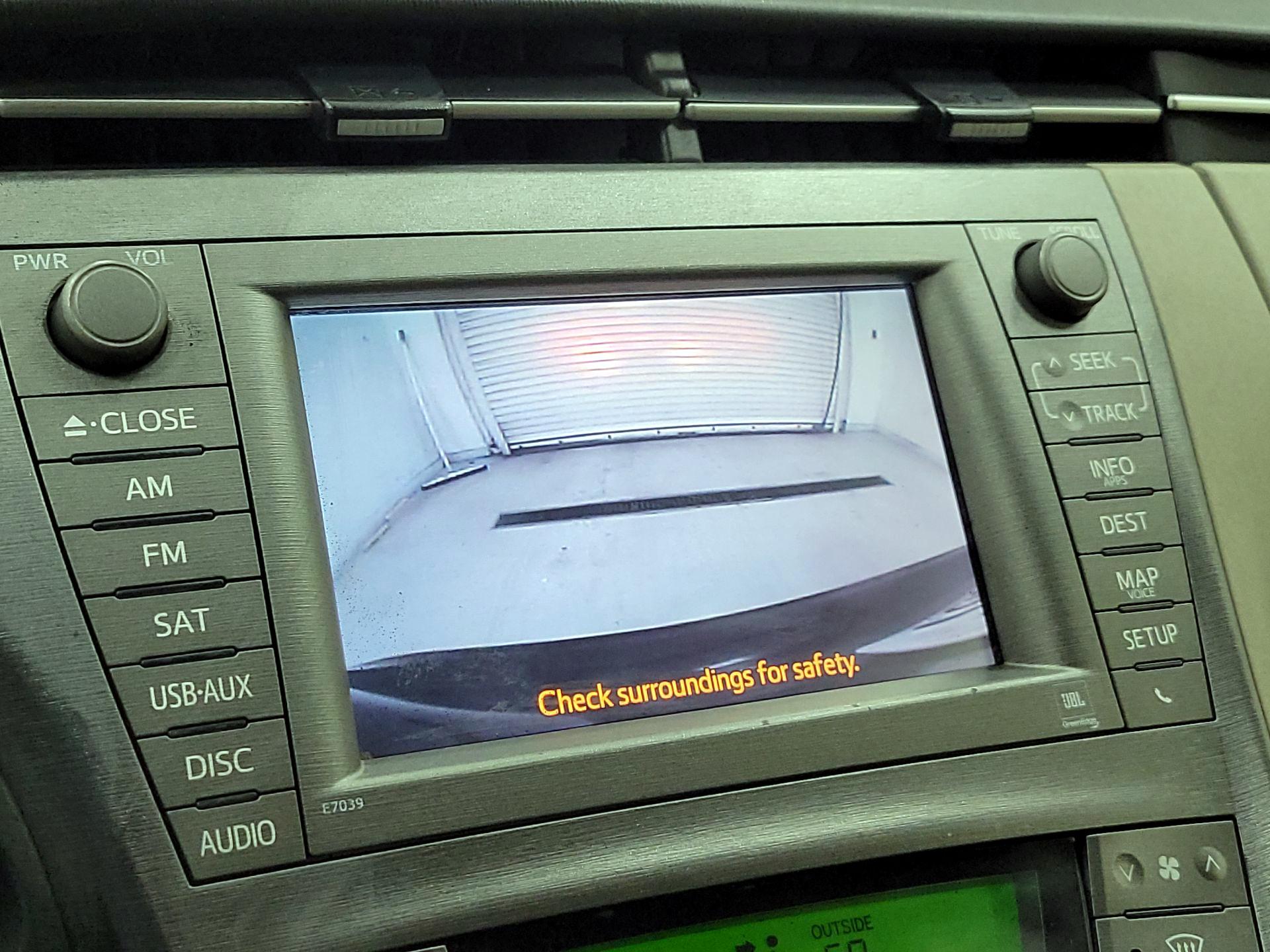 Thumbnail: 2014 Toyota Prius - 15
