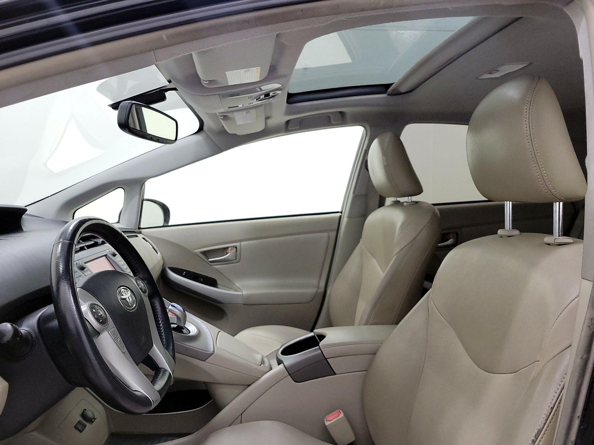 Thumbnail: 2014 Toyota Prius - 20