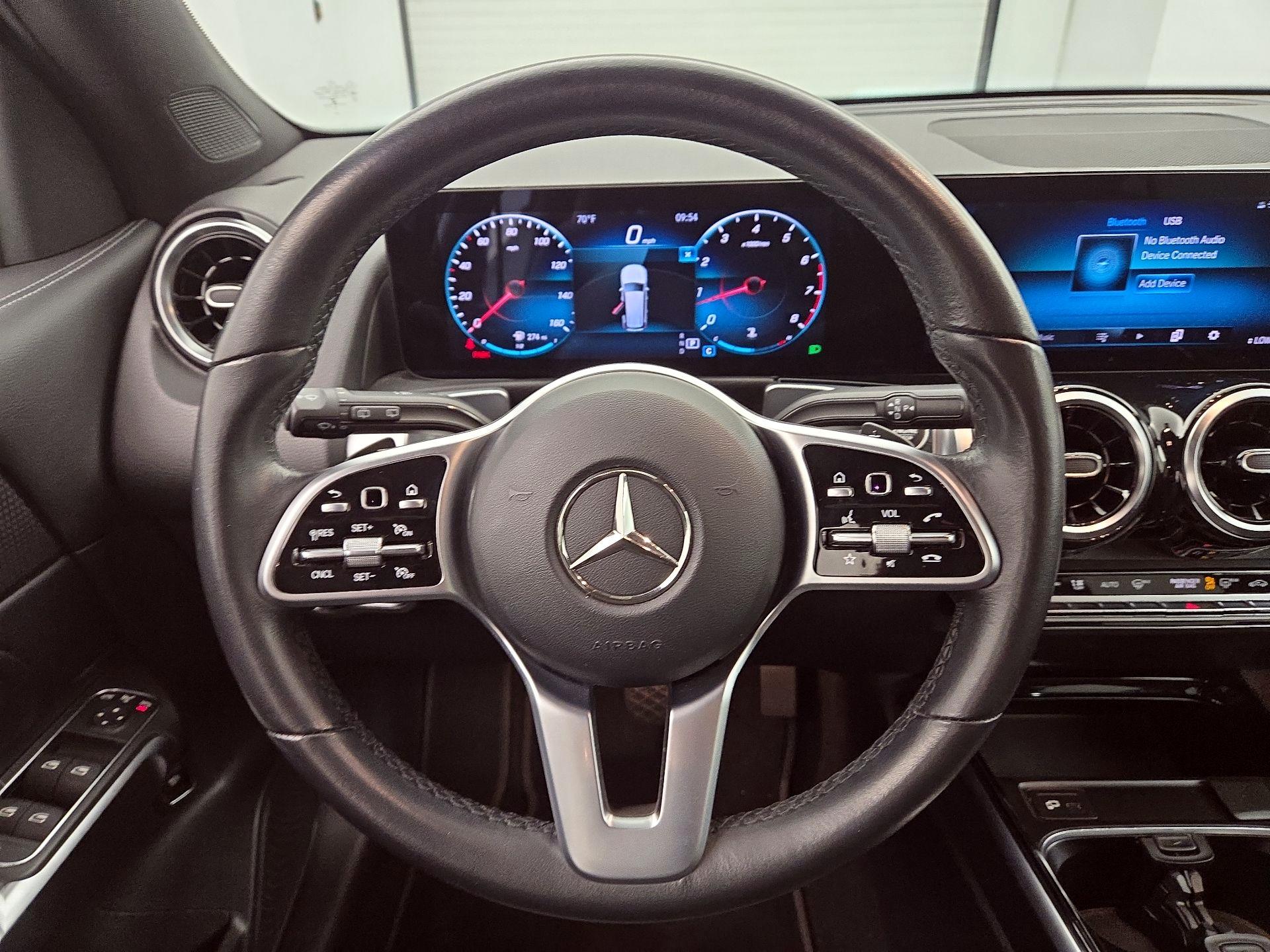 Thumbnail: 2022 Mercedes-Benz GLB - 10