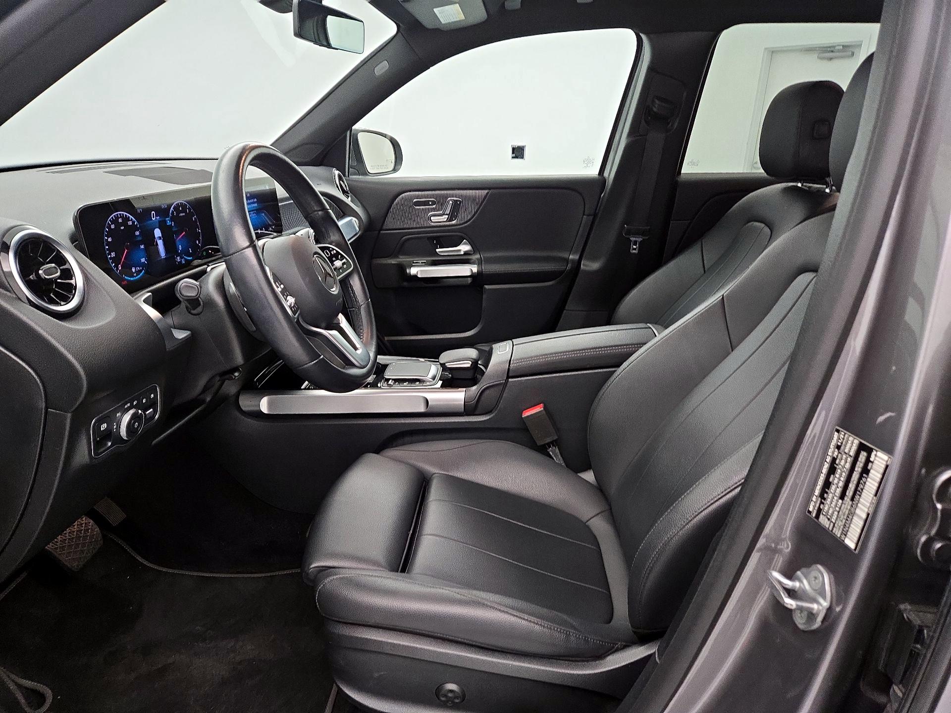 Thumbnail: 2022 Mercedes-Benz GLB - 11