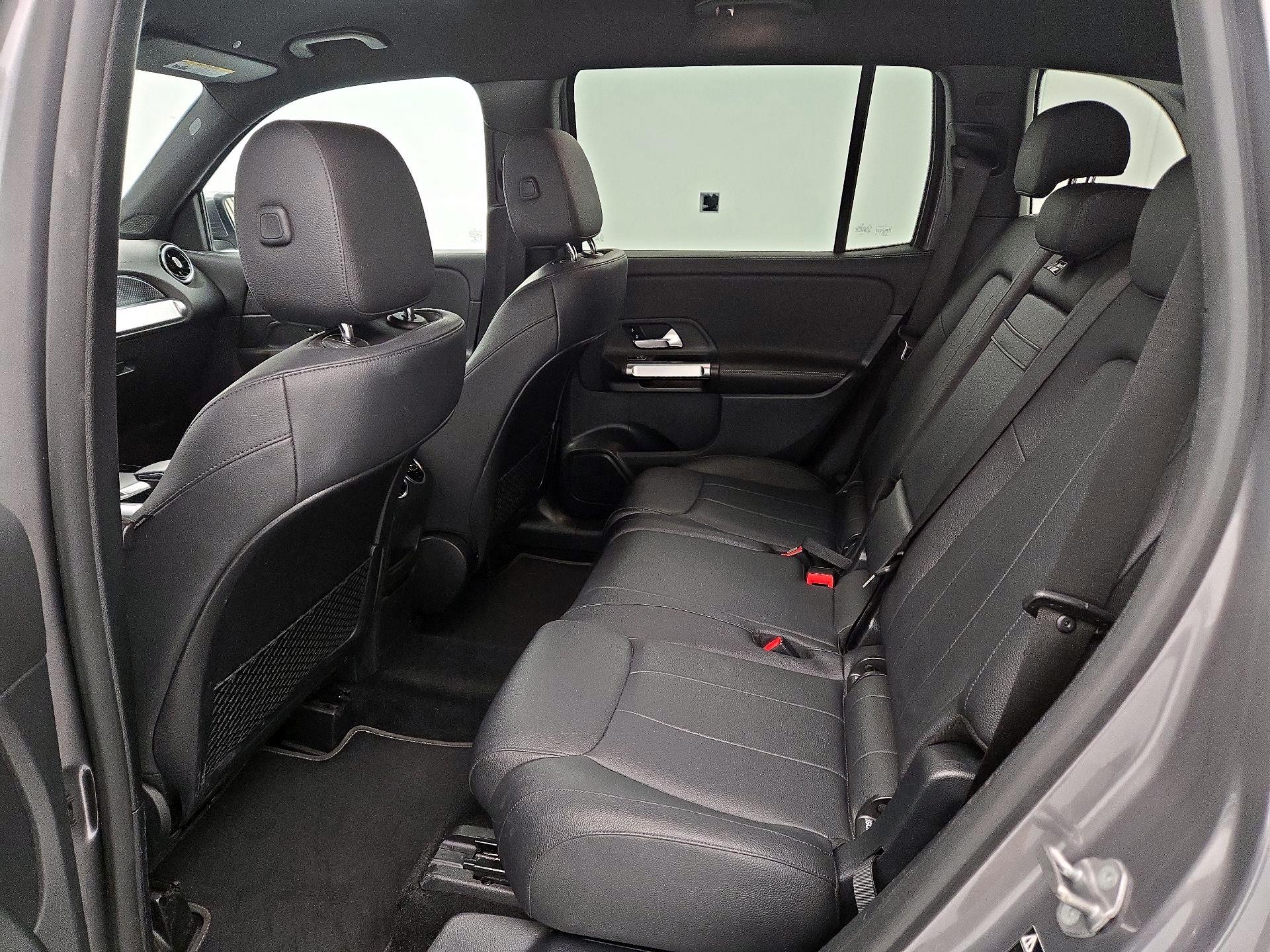 Thumbnail: 2022 Mercedes-Benz GLB - 19