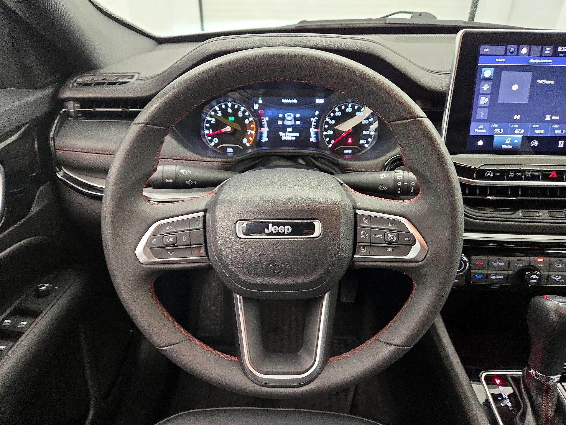 Thumbnail: 2023 Jeep Compass - 10