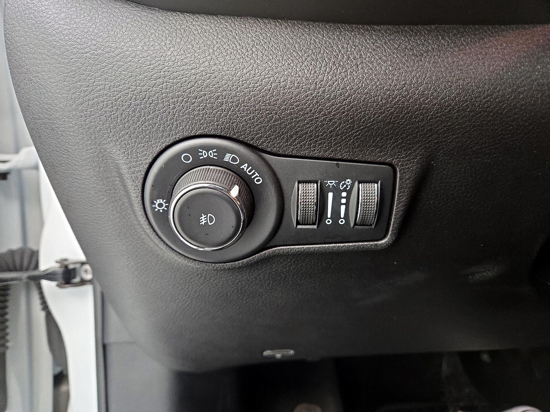 Thumbnail: 2023 Jeep Compass - 13