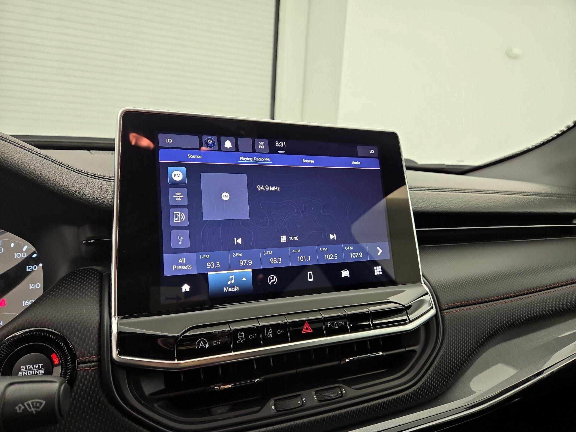 Thumbnail: 2023 Jeep Compass - 15