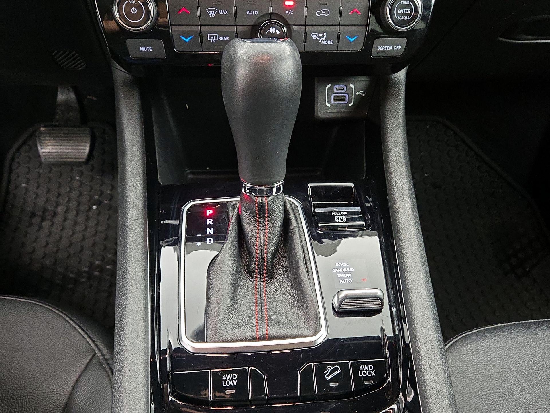 Thumbnail: 2023 Jeep Compass - 17