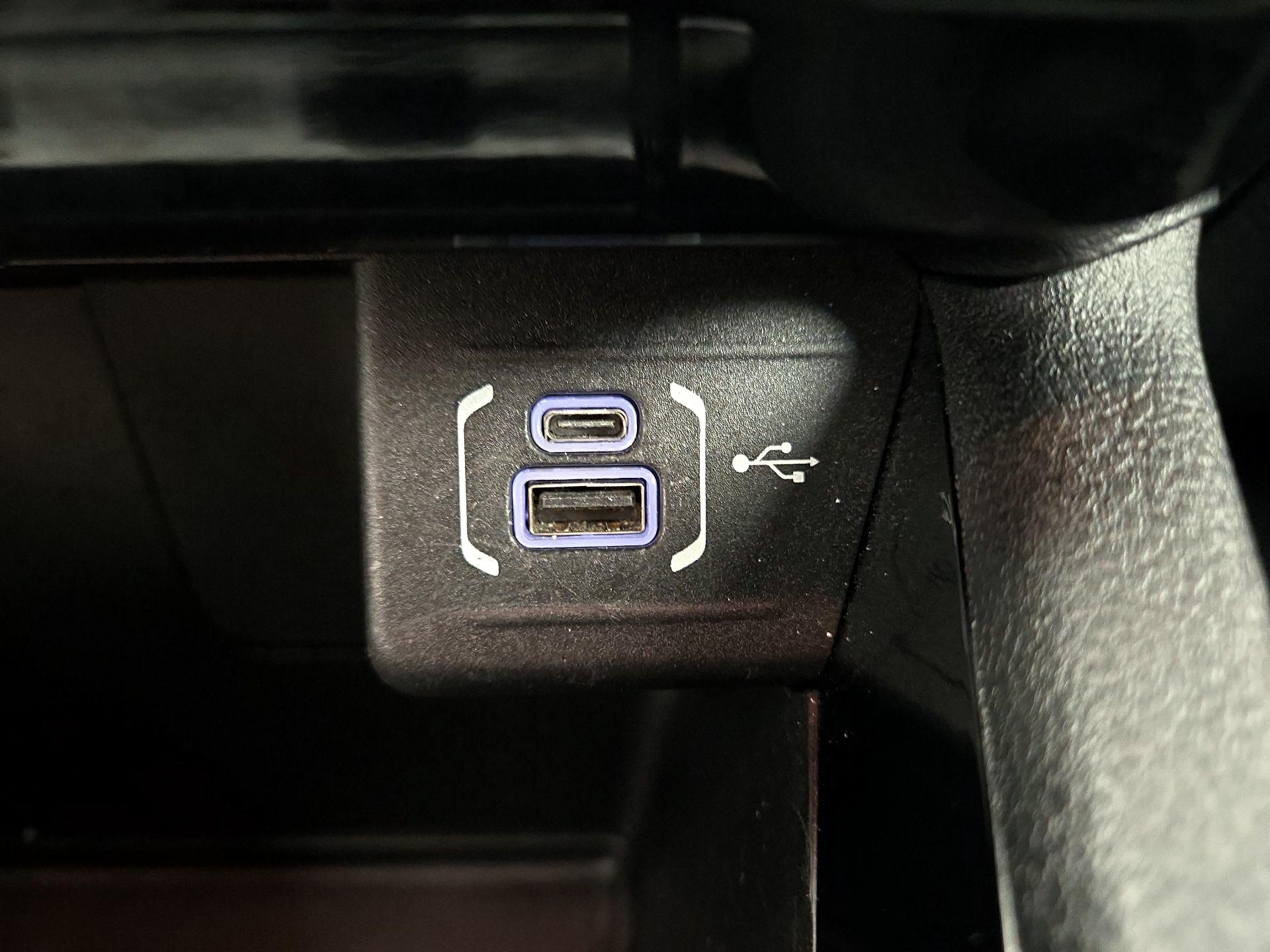 Thumbnail: 2023 Jeep Compass - 18