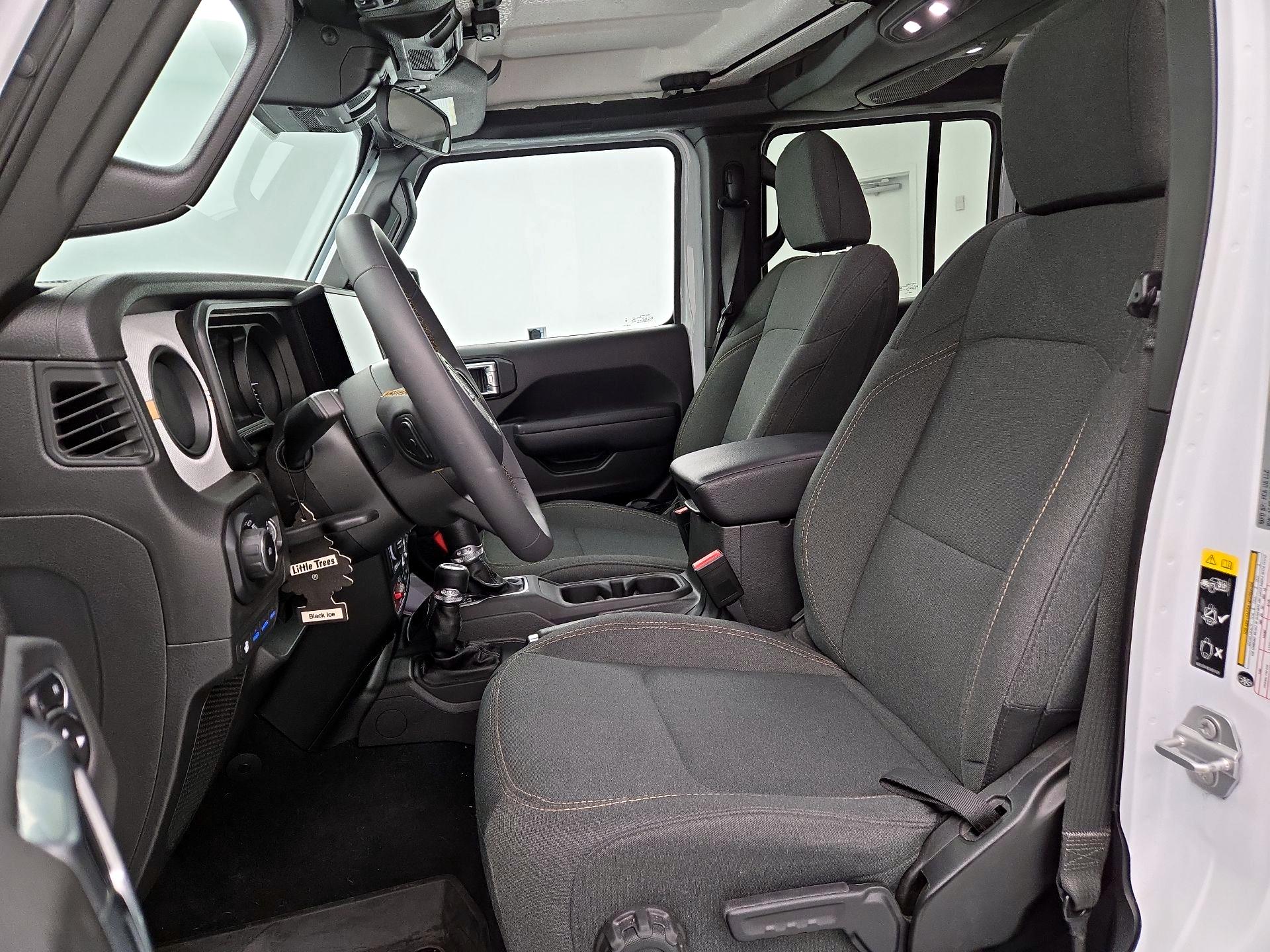 Thumbnail: 2025 Jeep Wrangler - 11