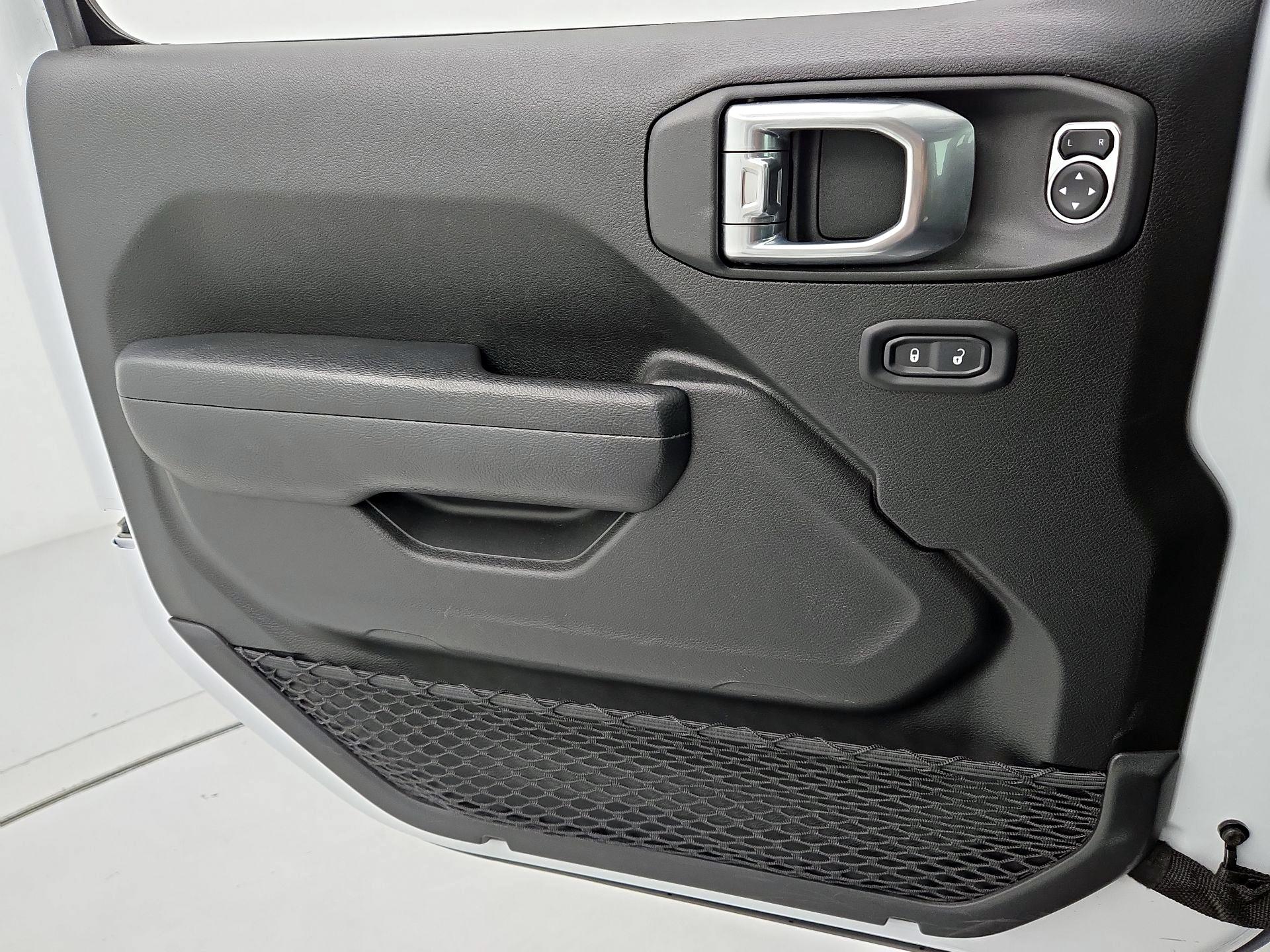 Thumbnail: 2025 Jeep Wrangler - 12