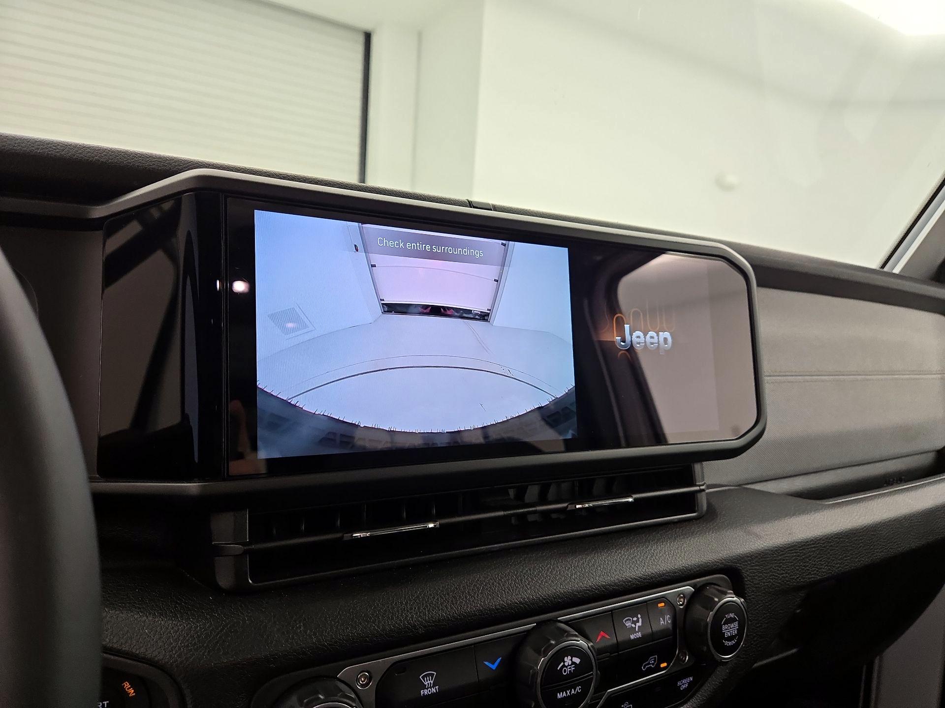 Thumbnail: 2025 Jeep Wrangler - 14