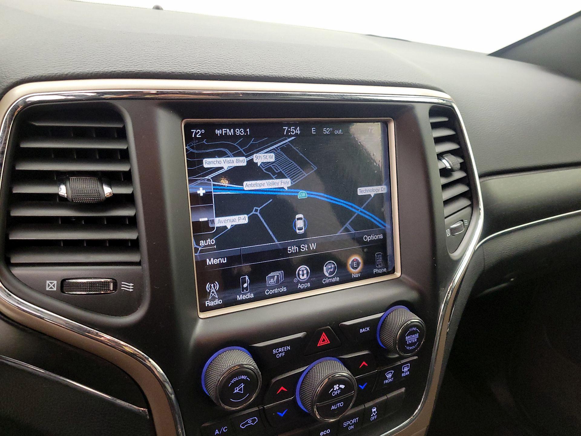 Thumbnail: 2016 Jeep Grand Cherokee - 14