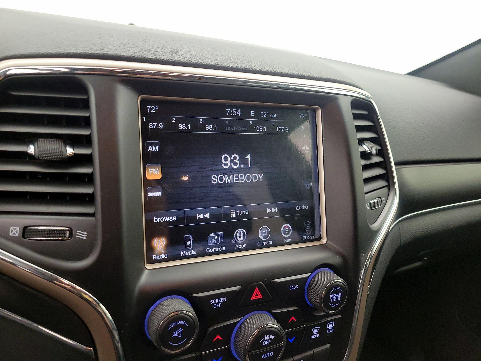 Thumbnail: 2016 Jeep Grand Cherokee - 16