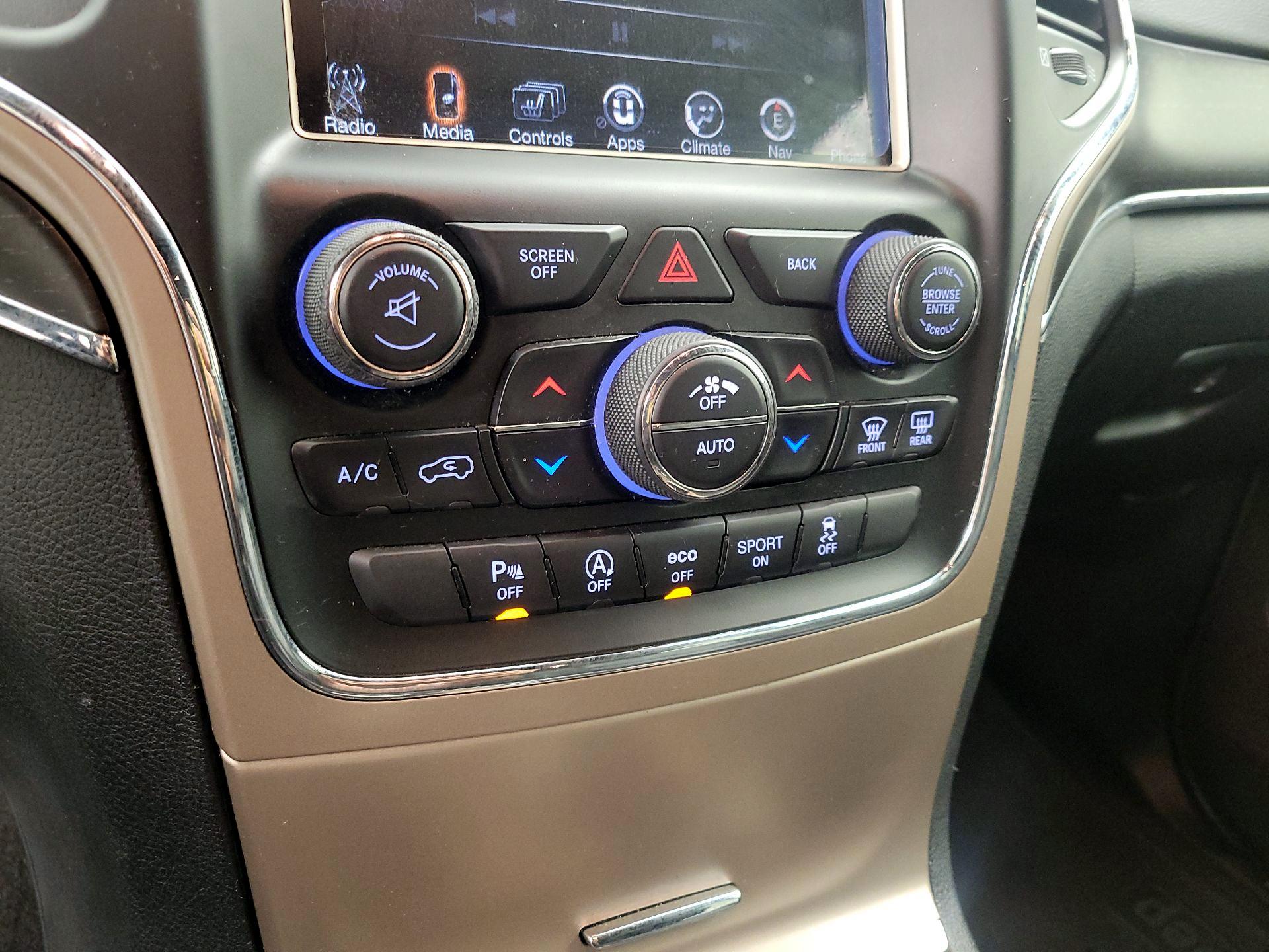 Thumbnail: 2016 Jeep Grand Cherokee - 17