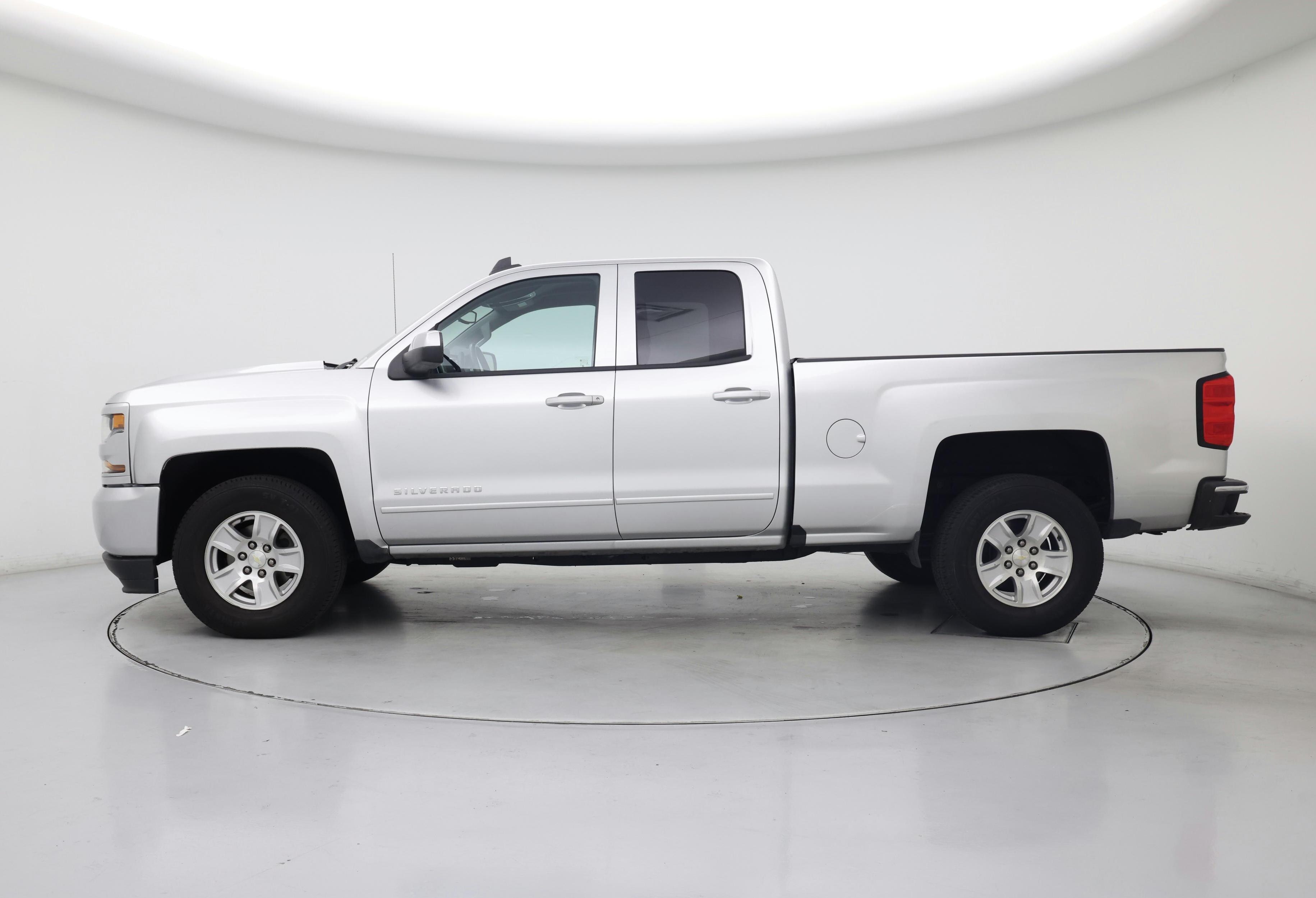 Thumbnail: 2018 Chevrolet Silverado 1500 - 3