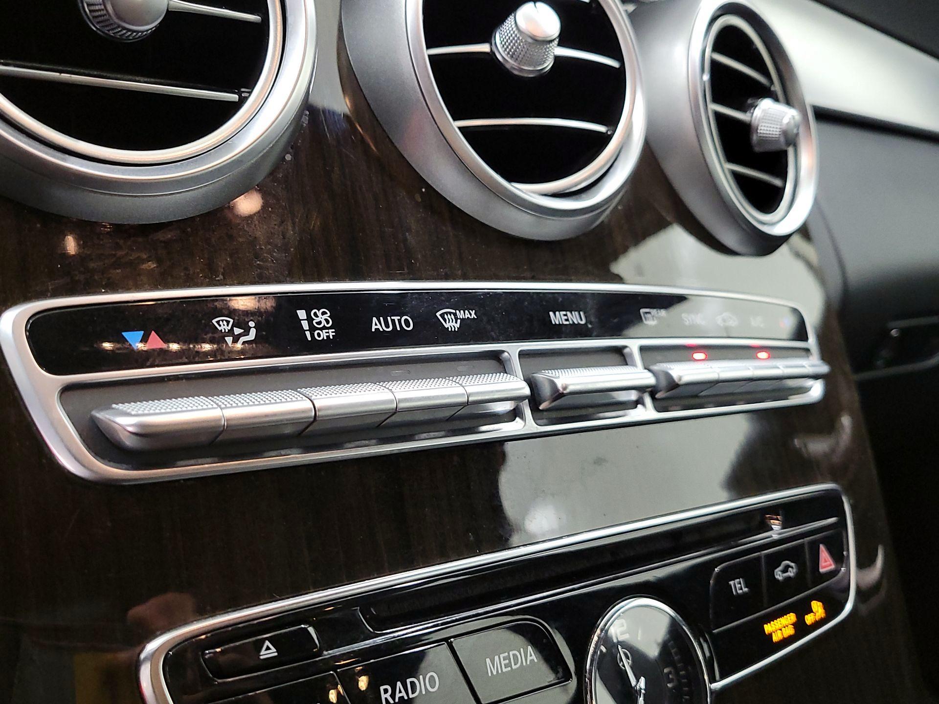 Thumbnail: 2018 Mercedes-Benz C-Class - 16
