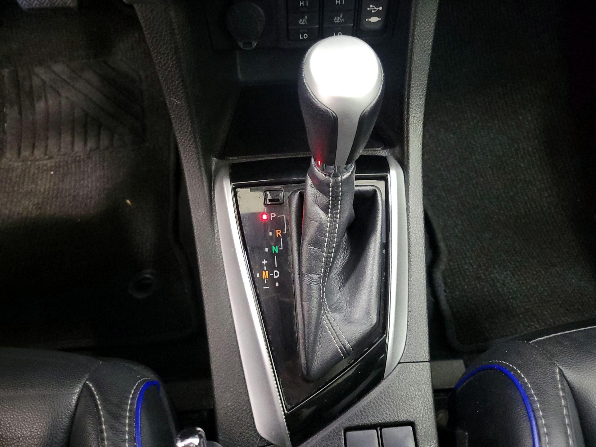 Thumbnail: 2017 Toyota Corolla - 17