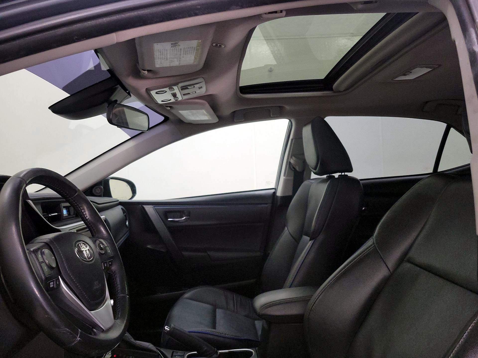 Thumbnail: 2017 Toyota Corolla - 18