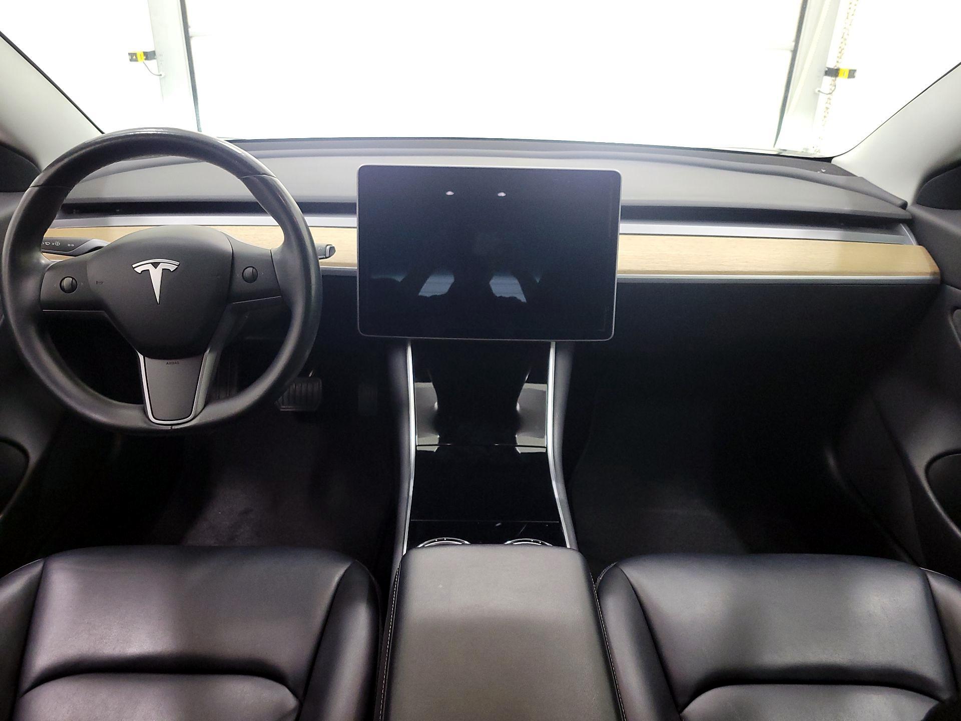 Thumbnail: 2019 Tesla Model 3 - 9