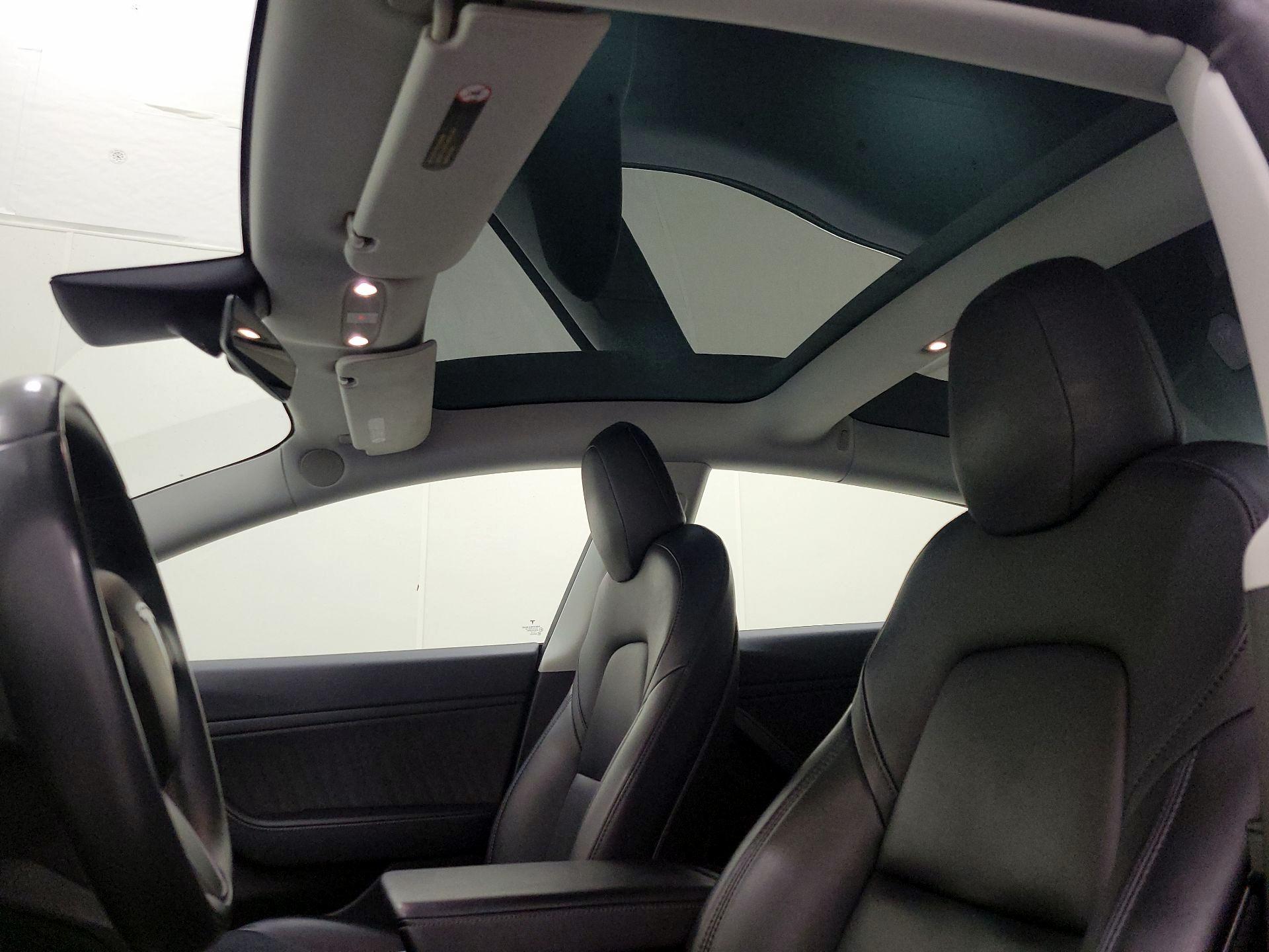 Thumbnail: 2019 Tesla Model 3 - 19
