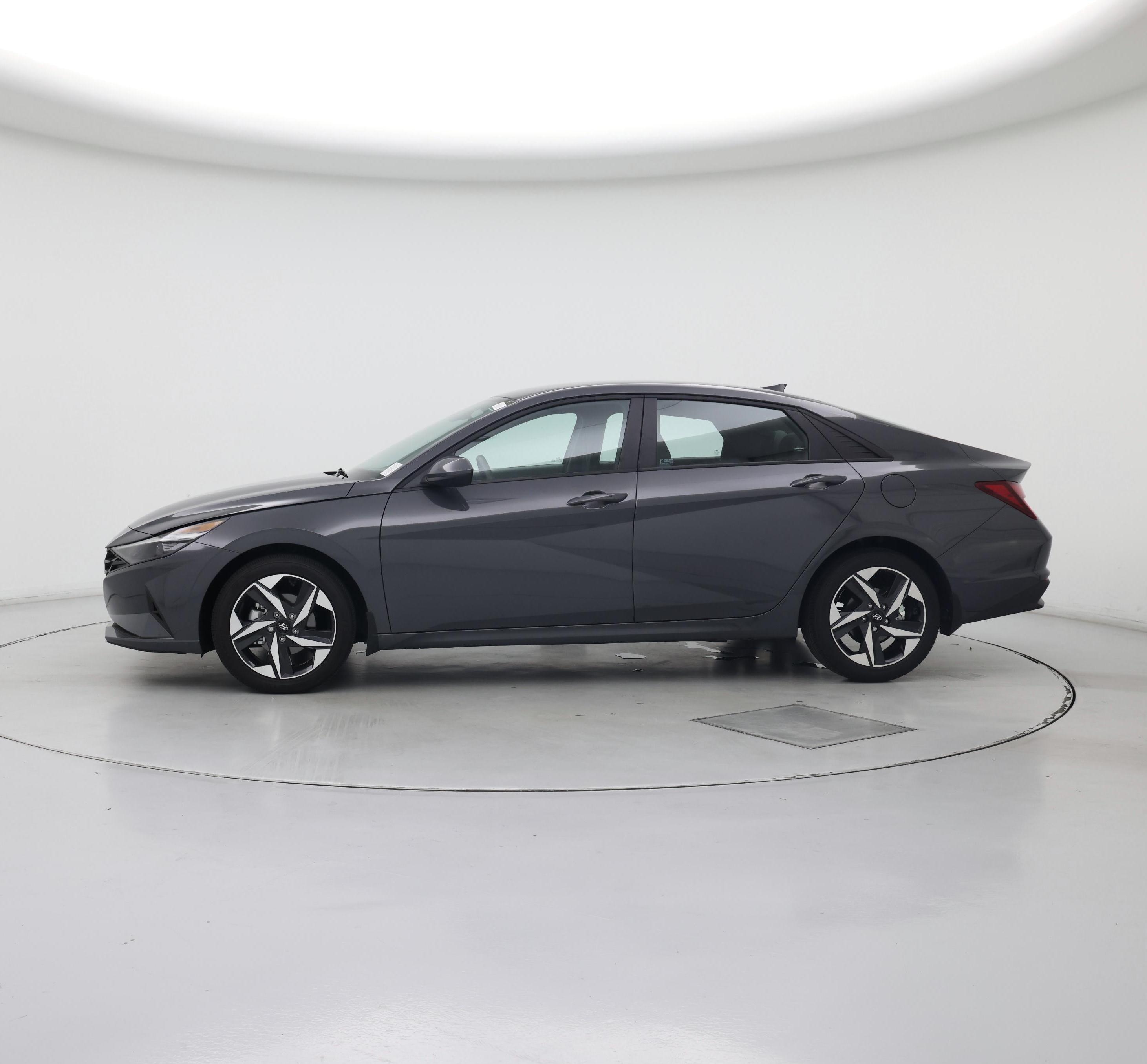 Thumbnail: 2023 Hyundai Elantra - 3