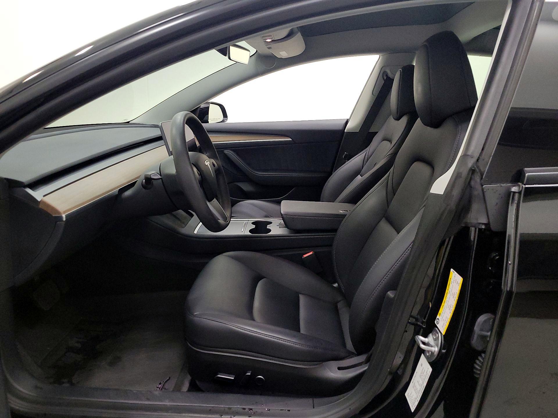 Thumbnail: 2023 Tesla Model 3 - 11