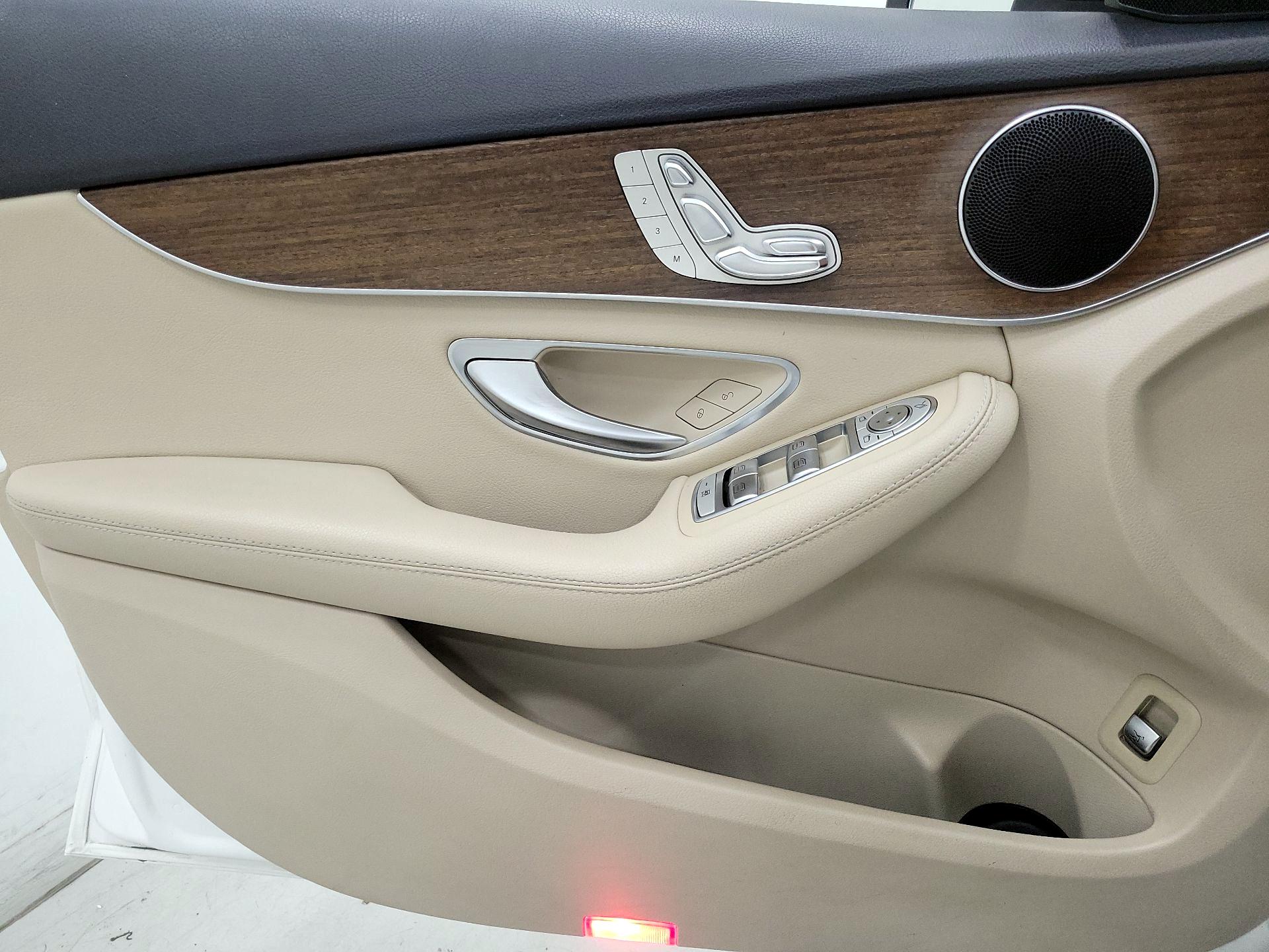 Thumbnail: 2019 Mercedes-Benz C-Class - 12