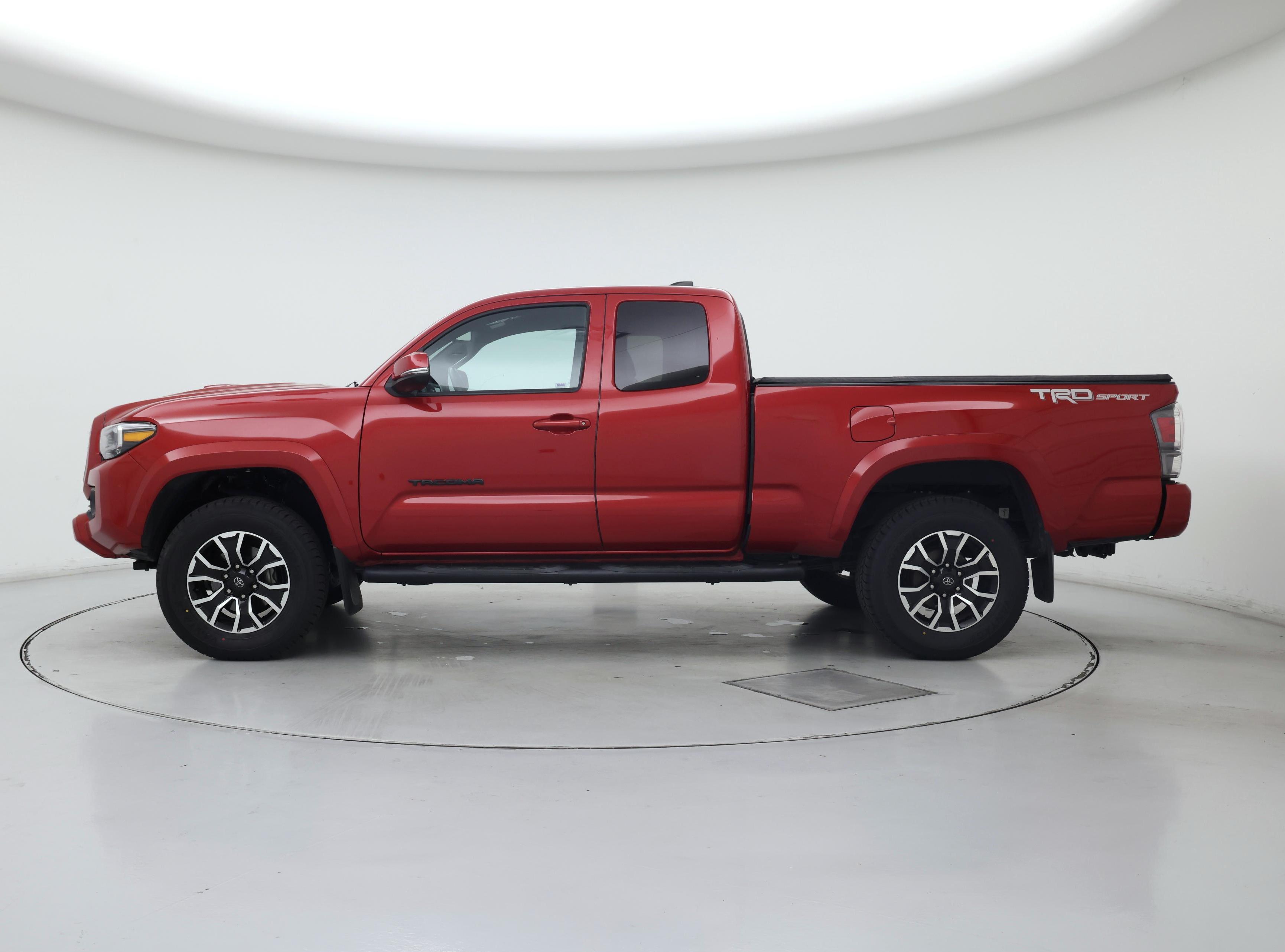 Thumbnail: 2022 Toyota Tacoma - 3