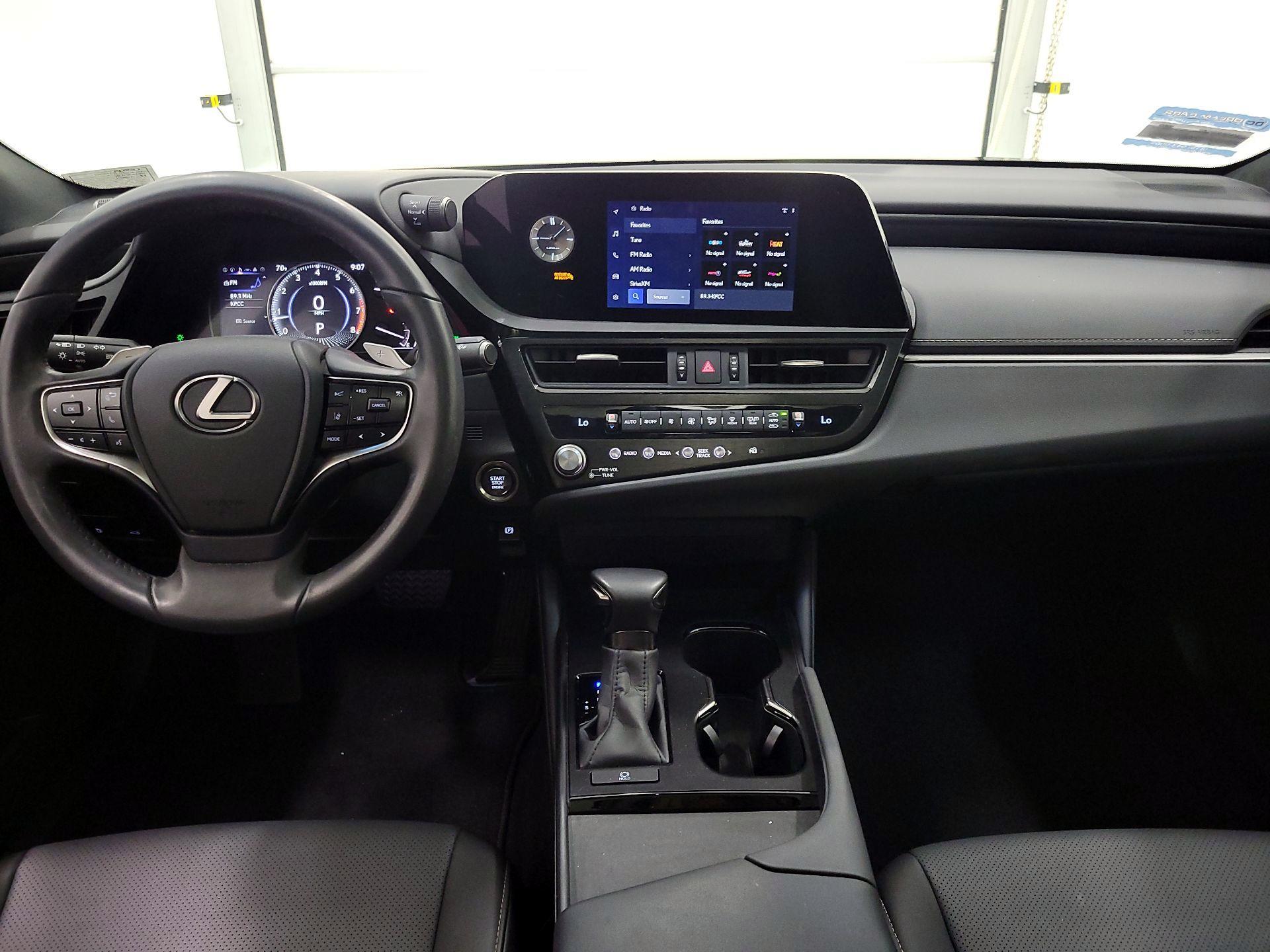 Thumbnail: 2024 Lexus ES - 9