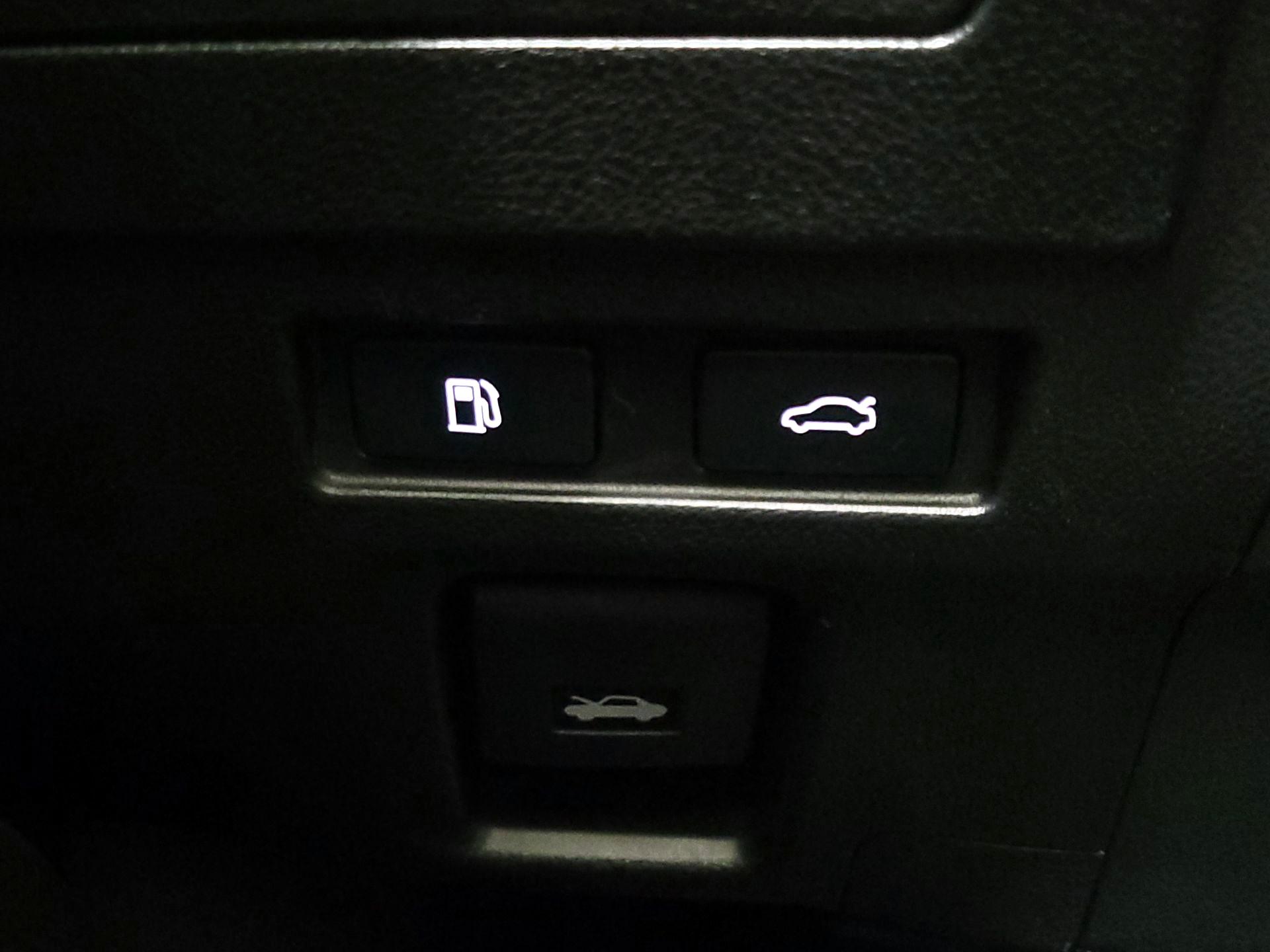 Thumbnail: 2024 Lexus ES - 13