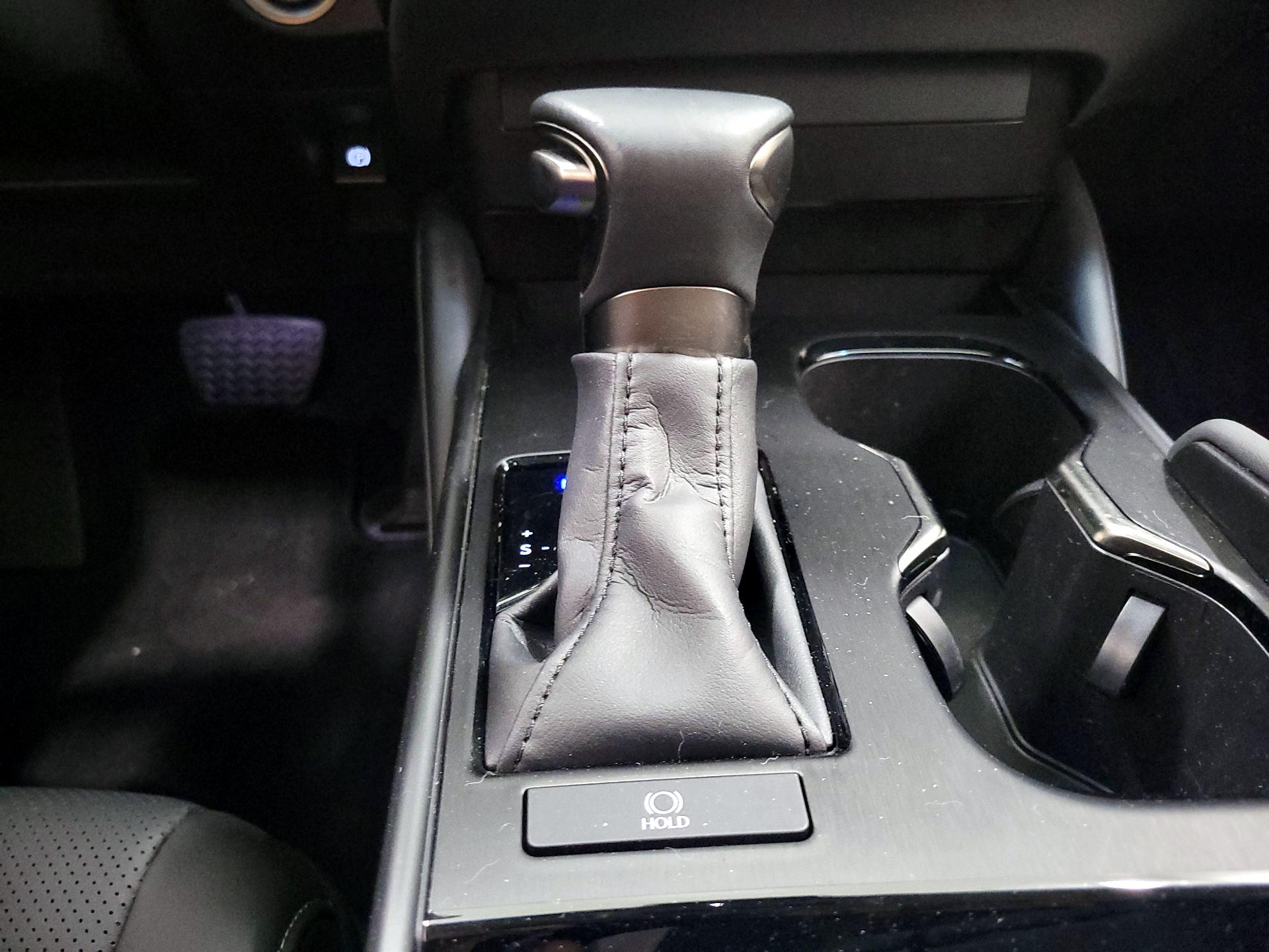 Thumbnail: 2024 Lexus ES - 17