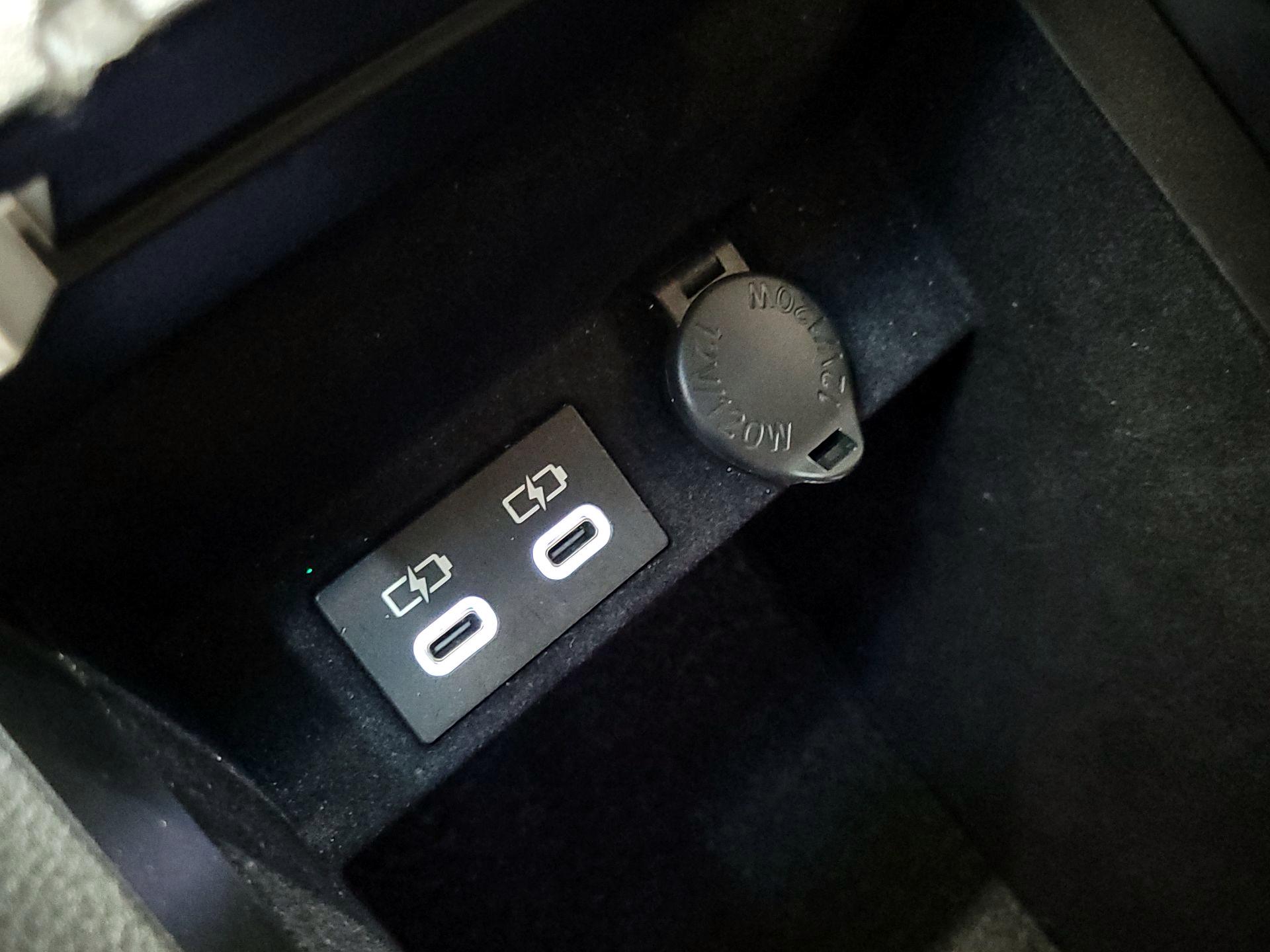 Thumbnail: 2024 Lexus ES - 18