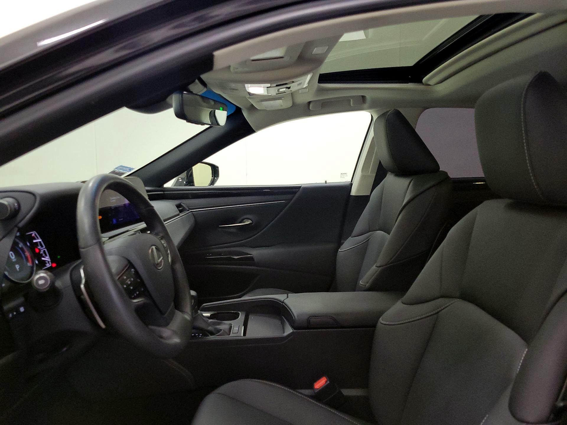 Thumbnail: 2024 Lexus ES - 19