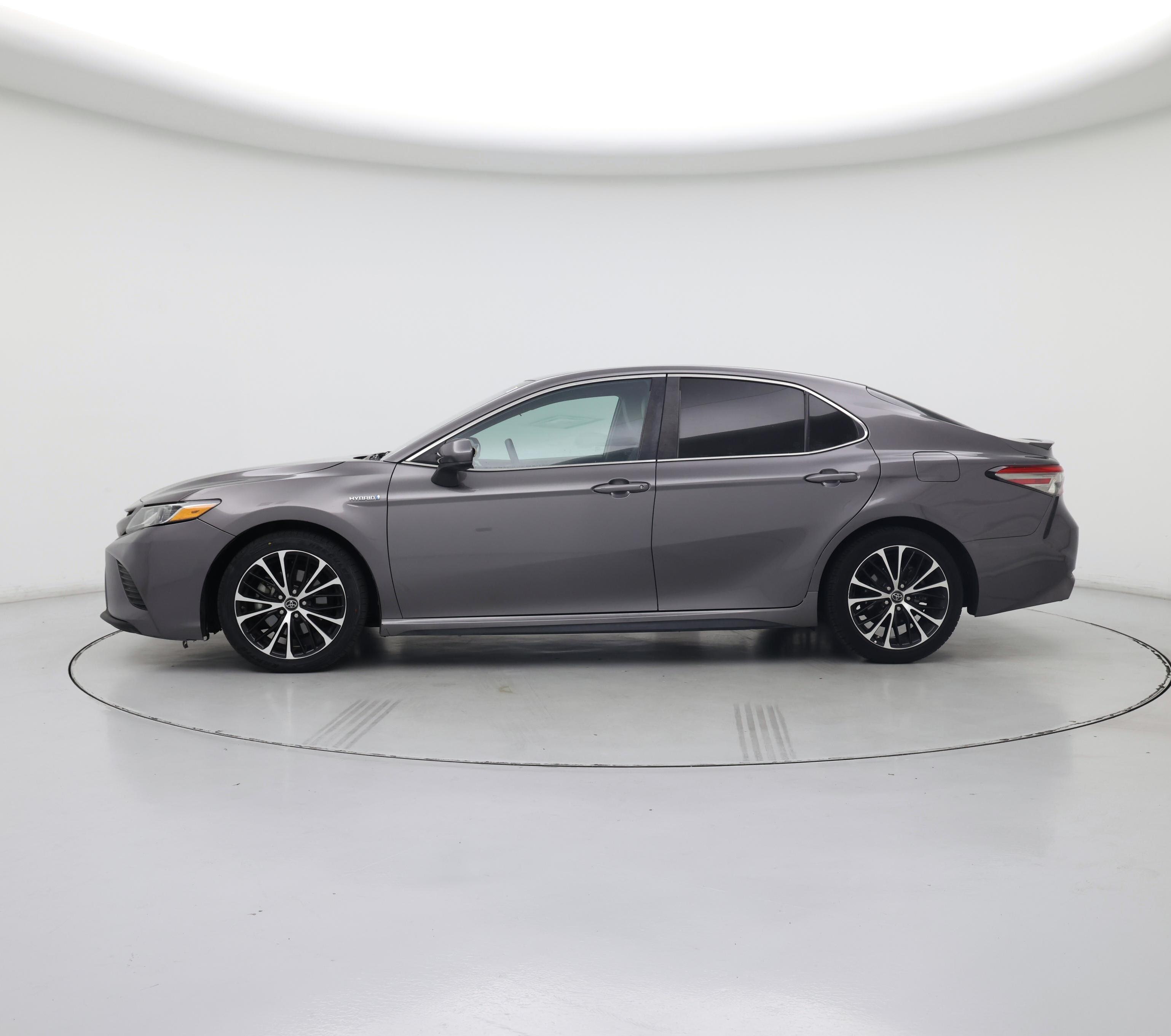 Thumbnail: 2018 Toyota Camry - 3