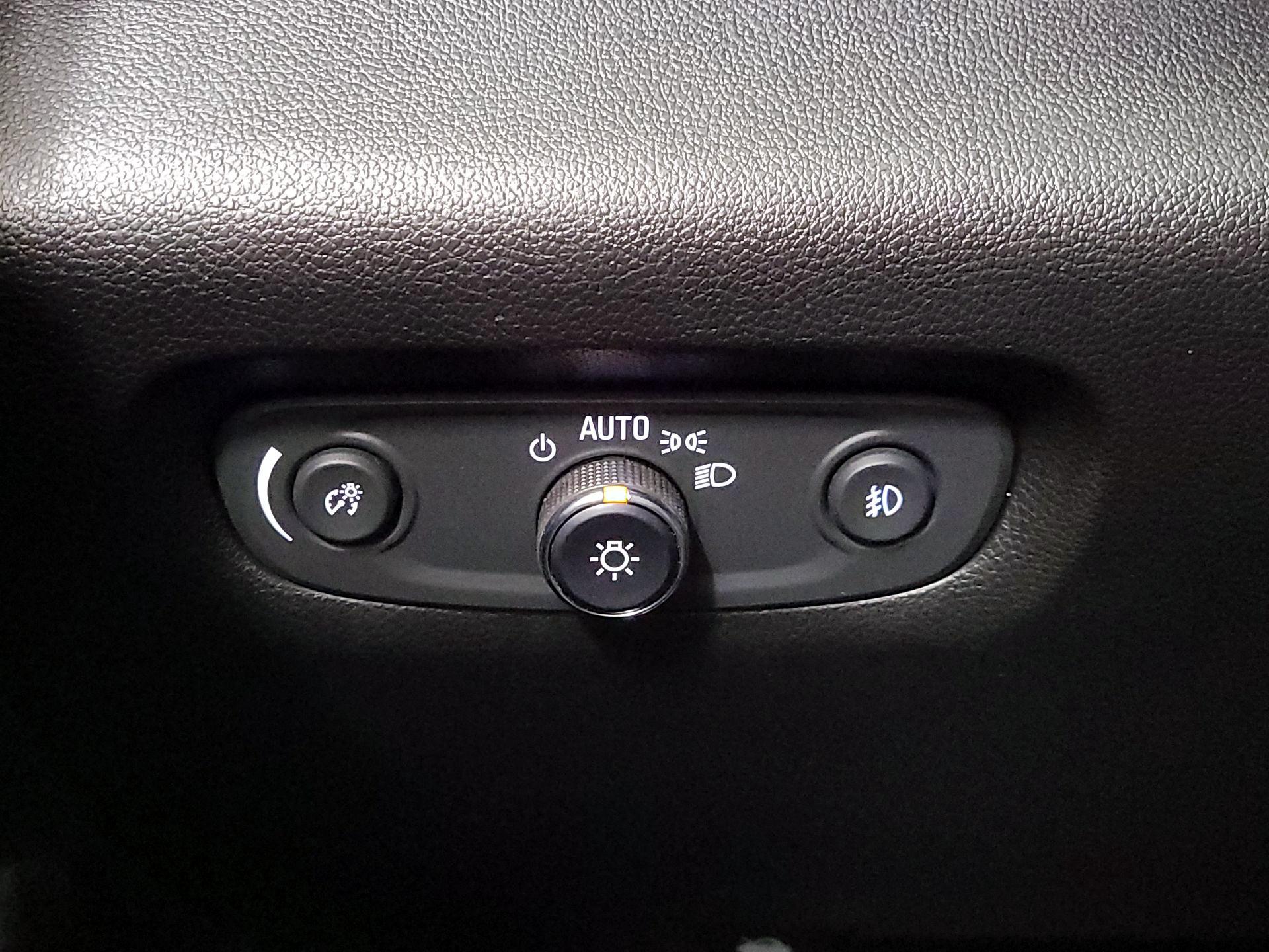 Thumbnail: 2019 Chevrolet Traverse - 13