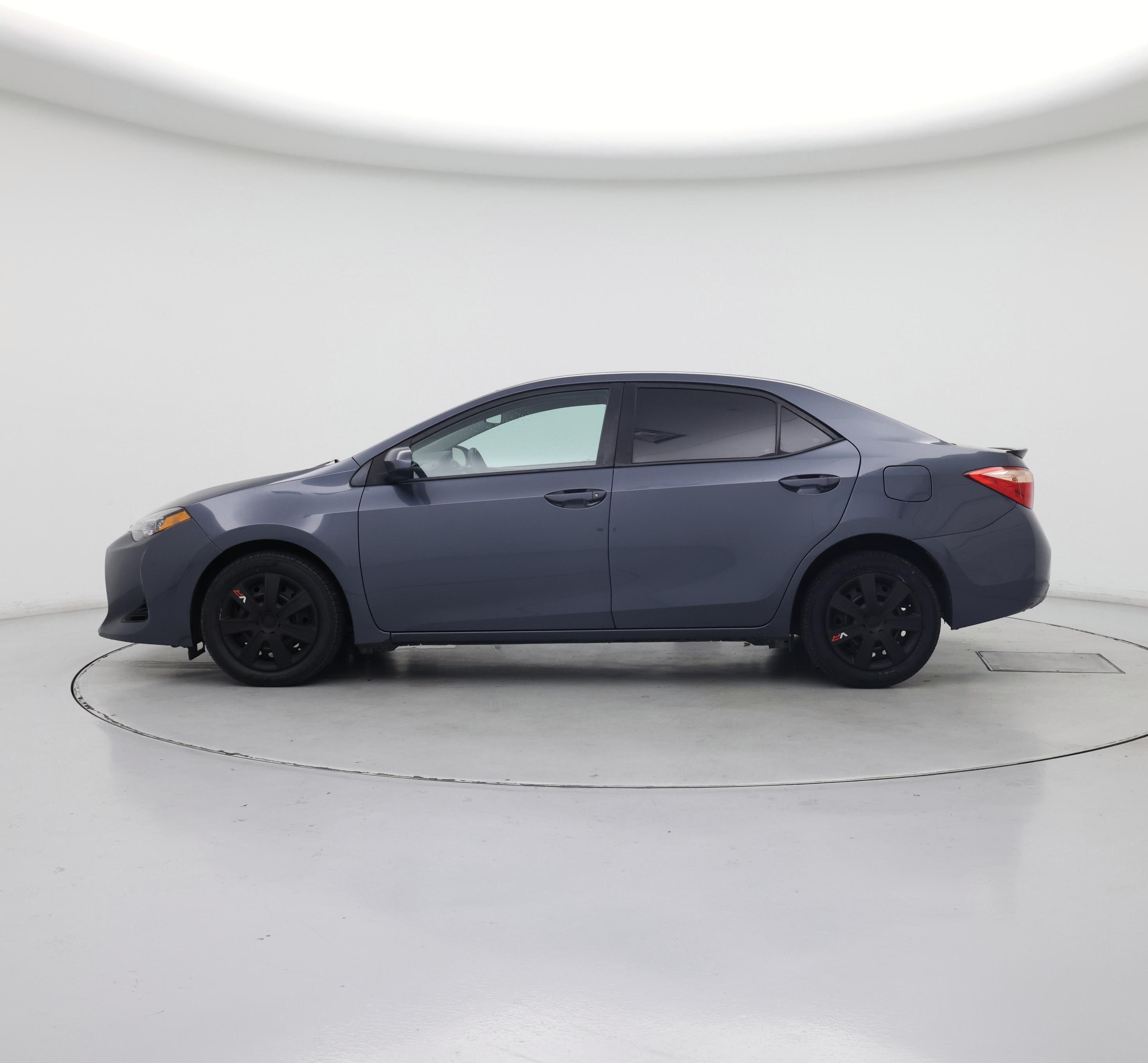 Thumbnail: 2018 Toyota Corolla - 3