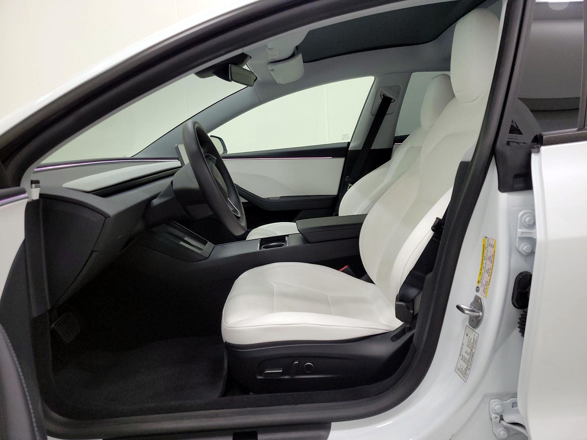 Thumbnail: 2025 Tesla Model 3 - 11